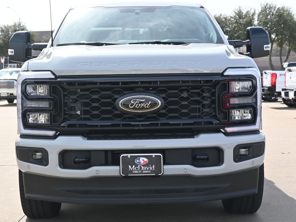 New 2026 Ford F-350 LARIAT Truck Crew Cab