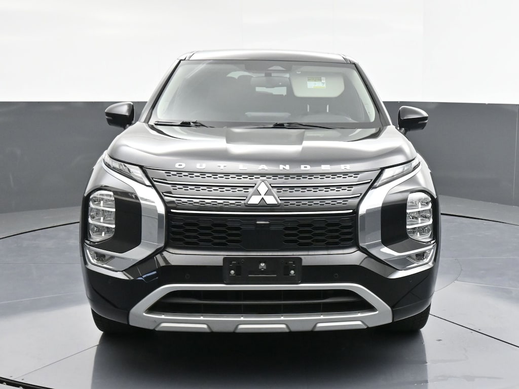 Used 2022 Mitsubishi Outlander SE CUV