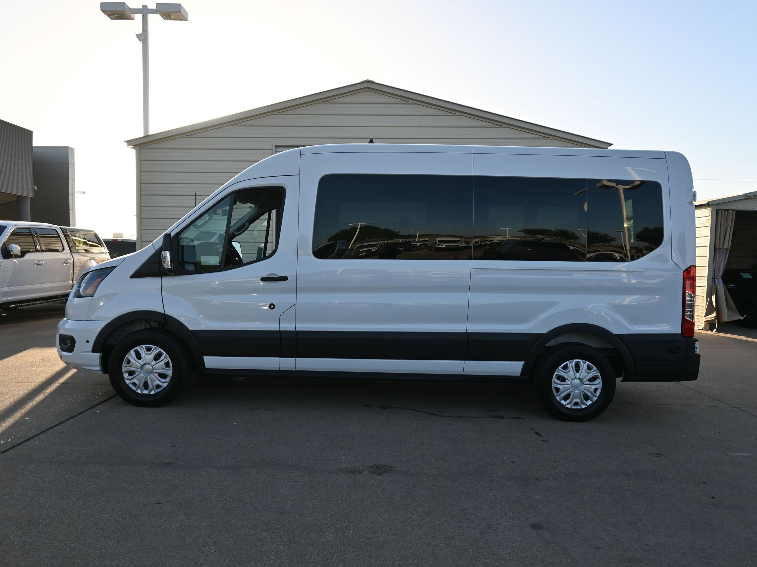 2025 Ford Transit photo 3