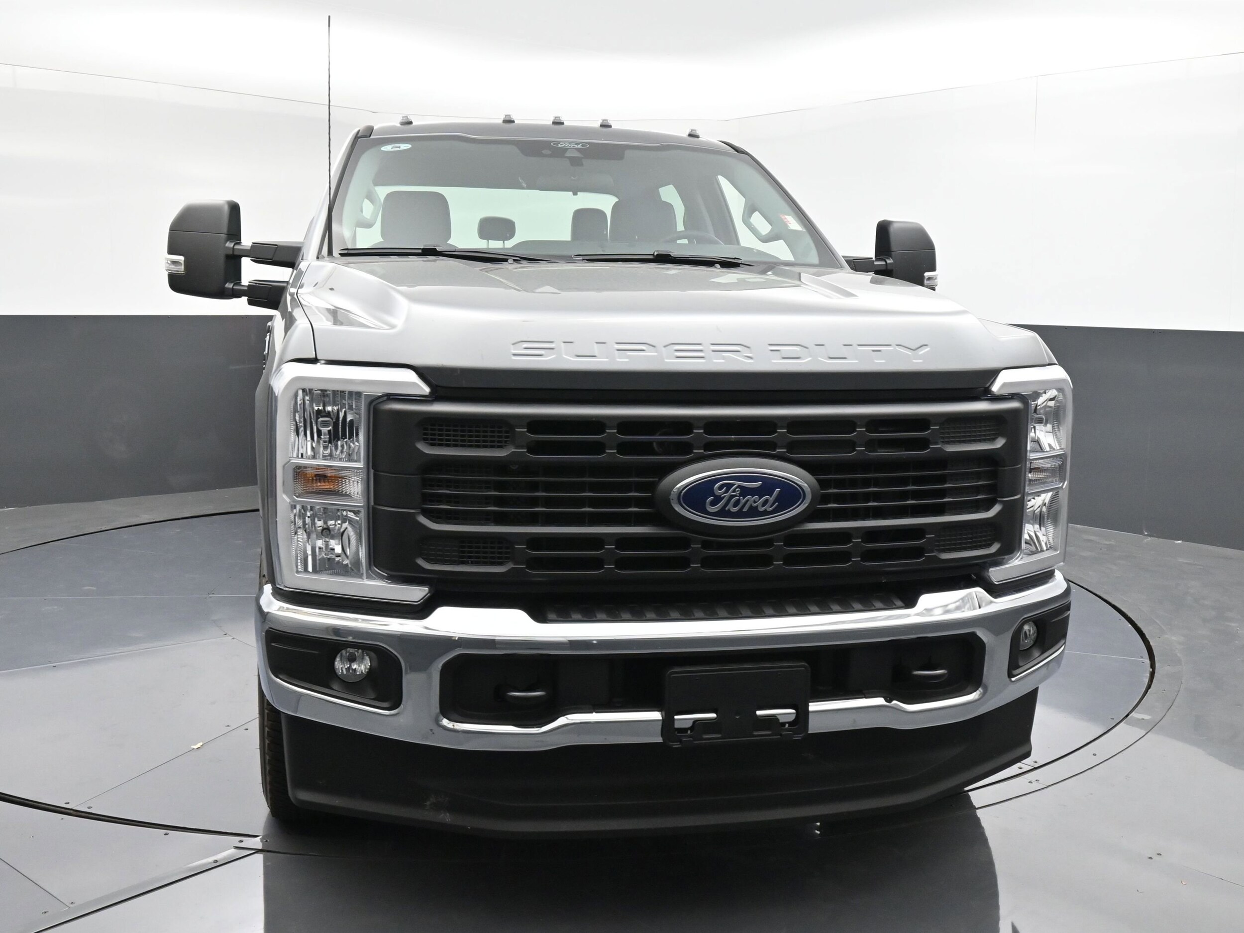 2025 Ford F-250 XL photo 2