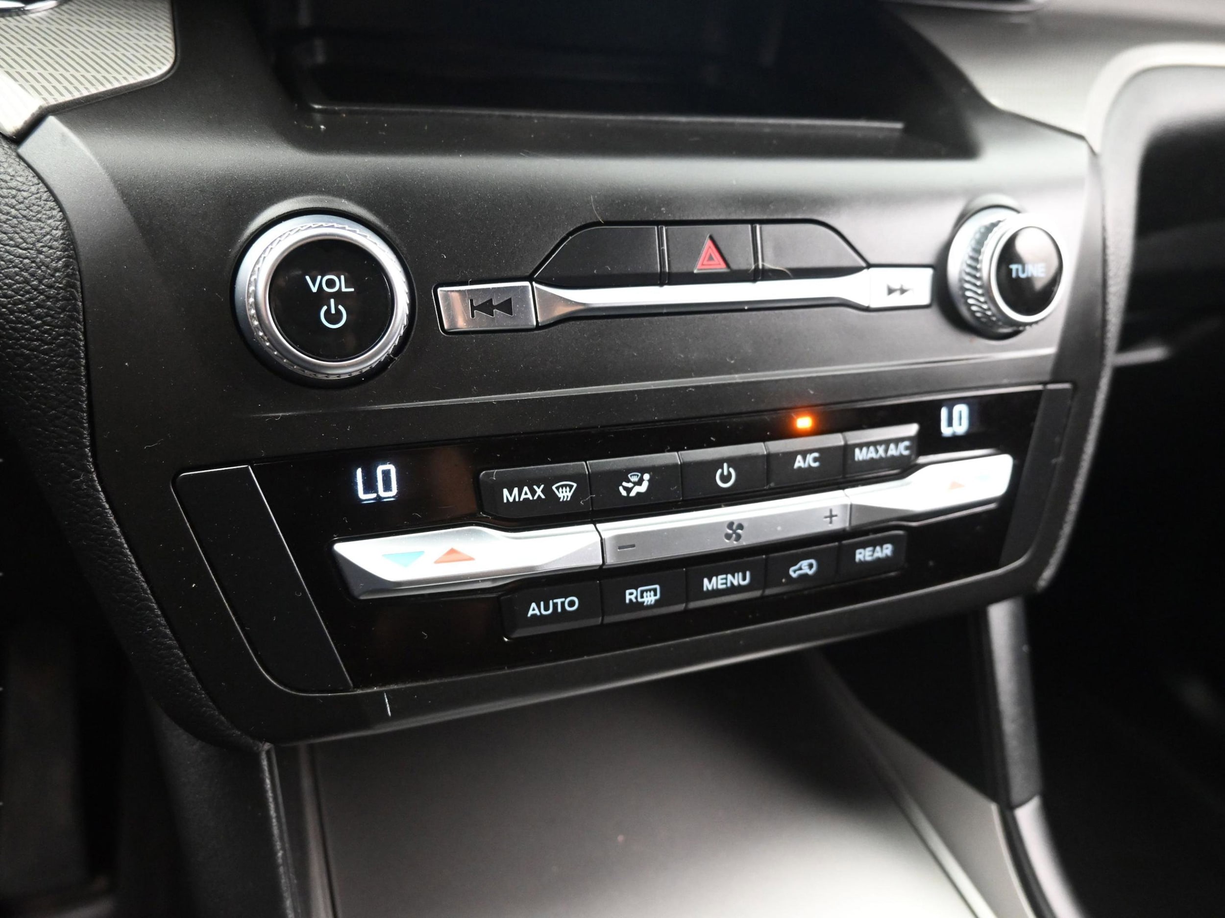 2020 Ford Explorer XLT - Photo 20