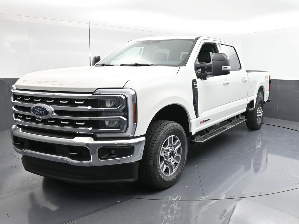 New 2026 Ford F-250 LARIAT Truck Crew Cab