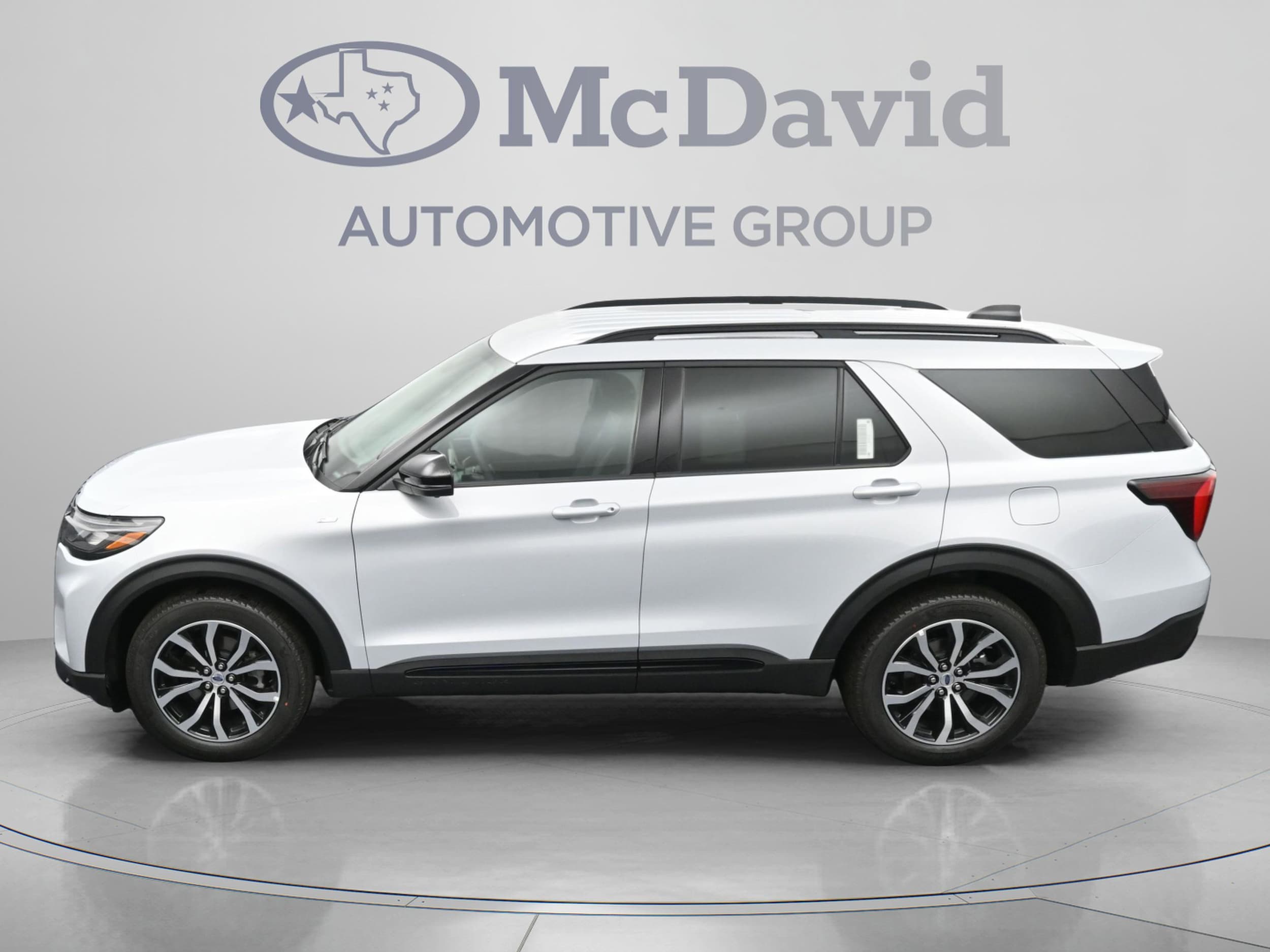 2026 Ford Explorer ST-Line - Photo 21