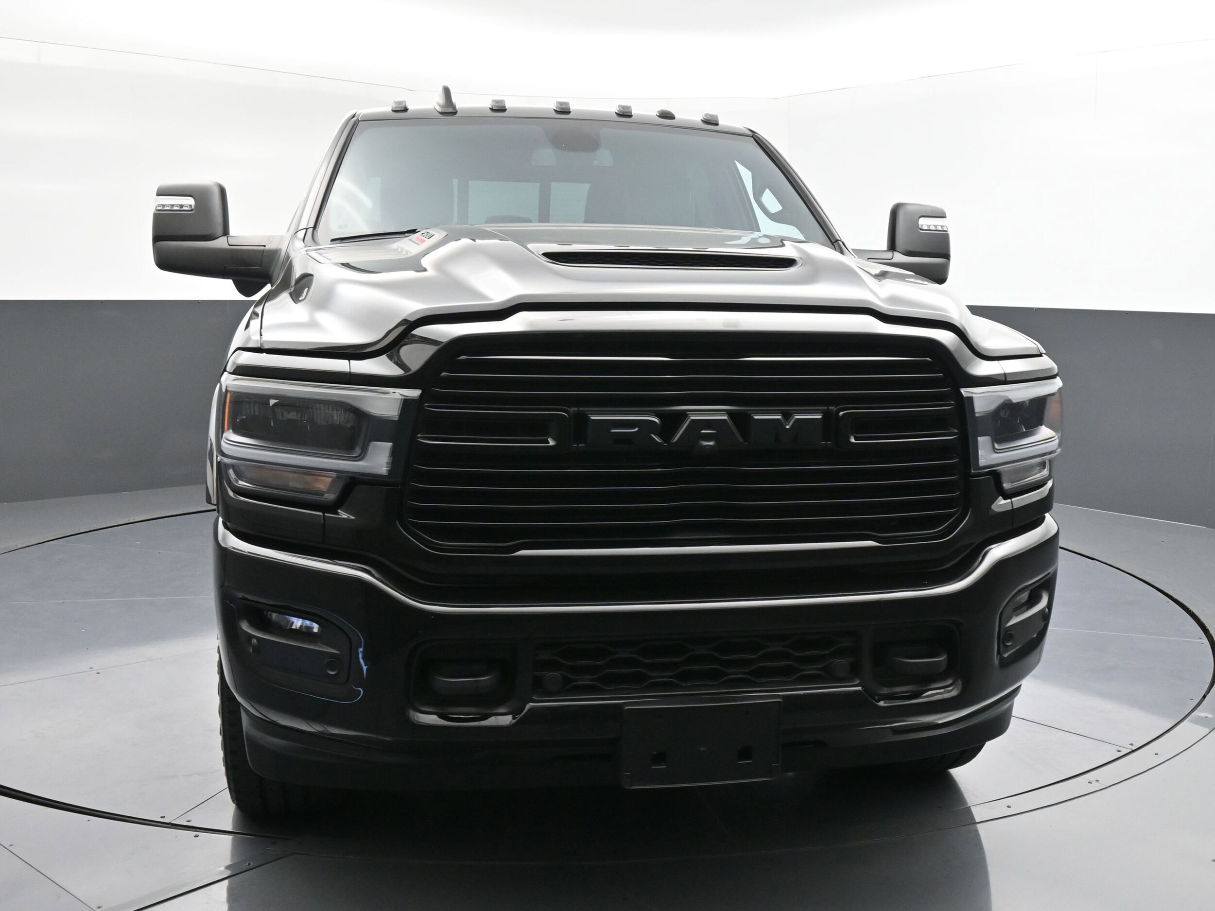 2024 Ram 2500 Laramie photo 2