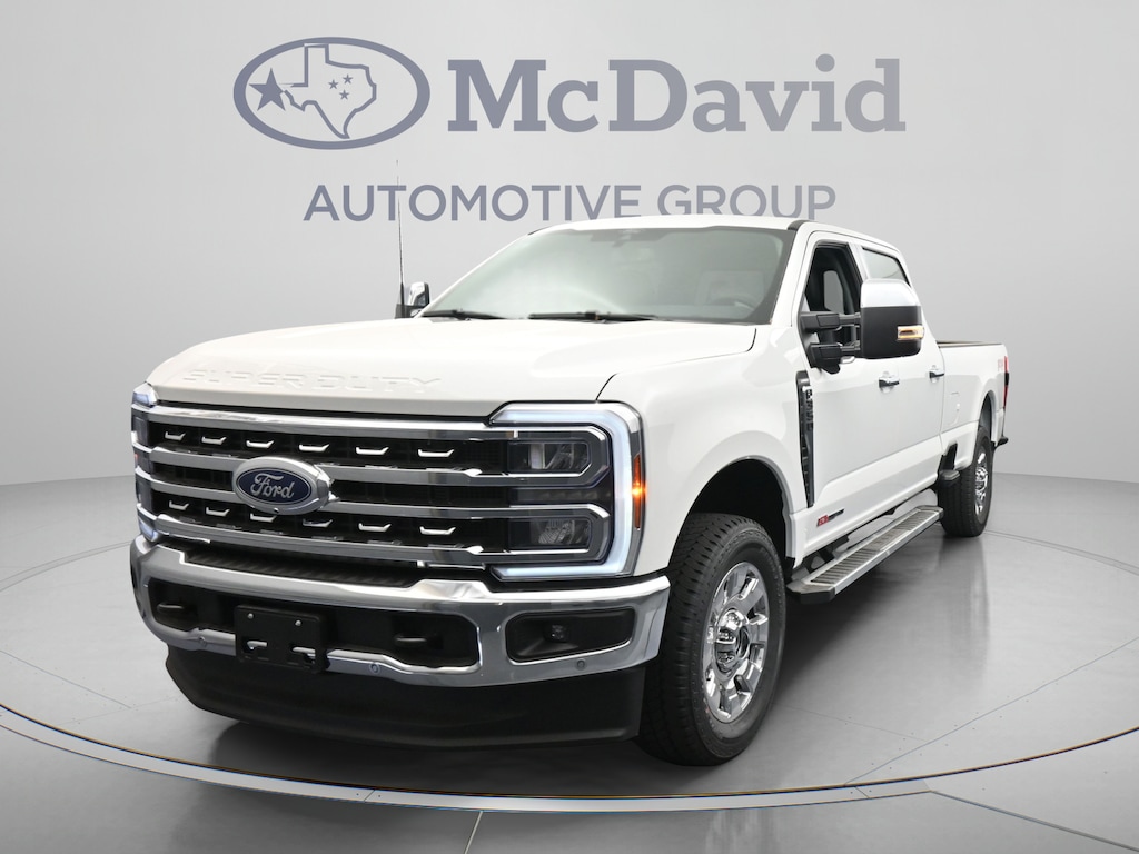 New 2026 Ford F-350 LARIAT Truck Crew Cab