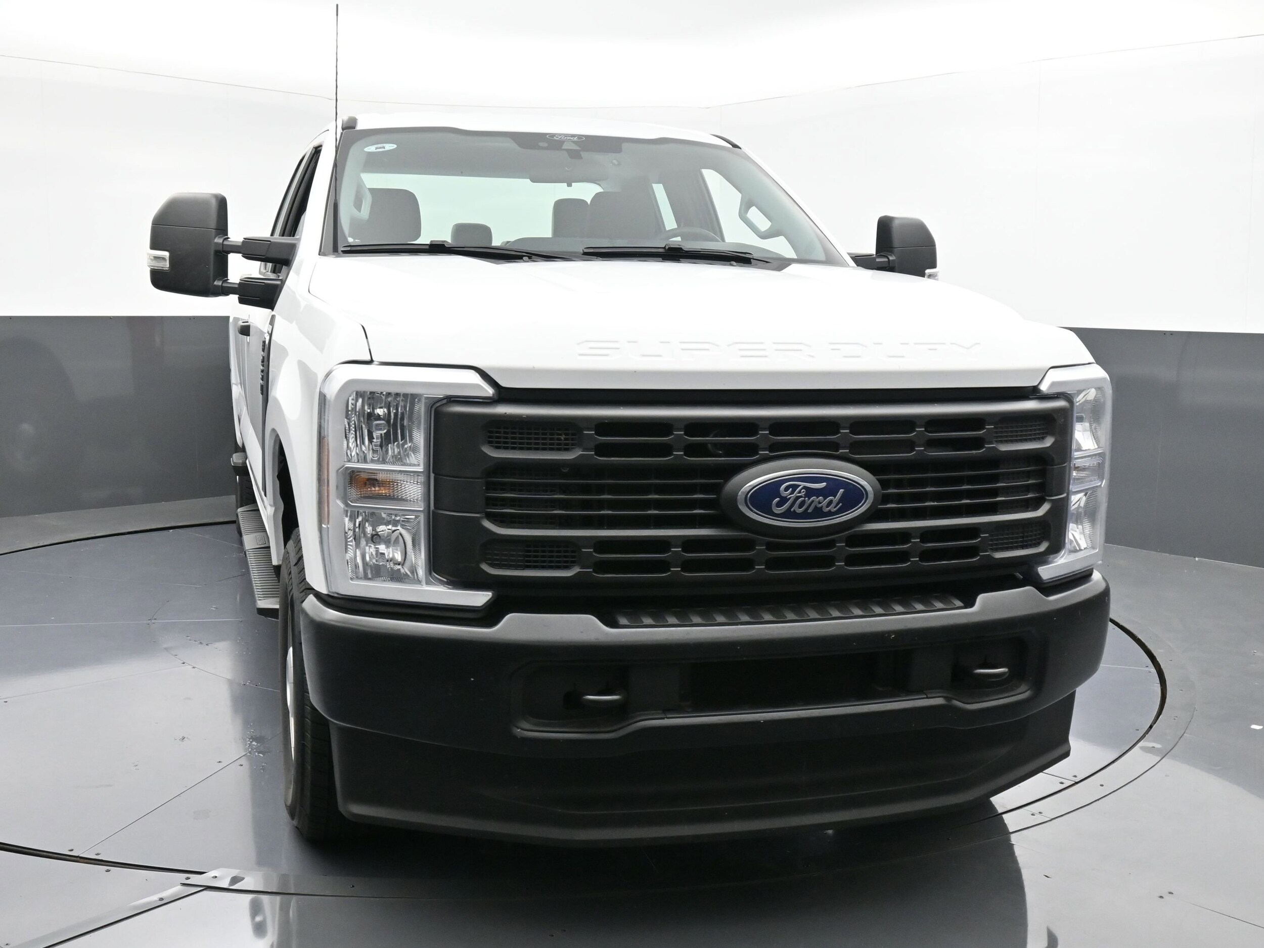 2025 Ford F-250 XL photo 2