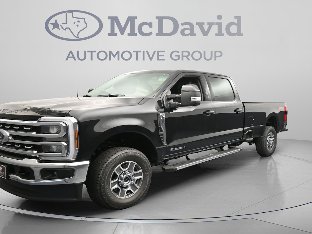 New 2026 Ford F-350 LARIAT Truck Crew Cab
