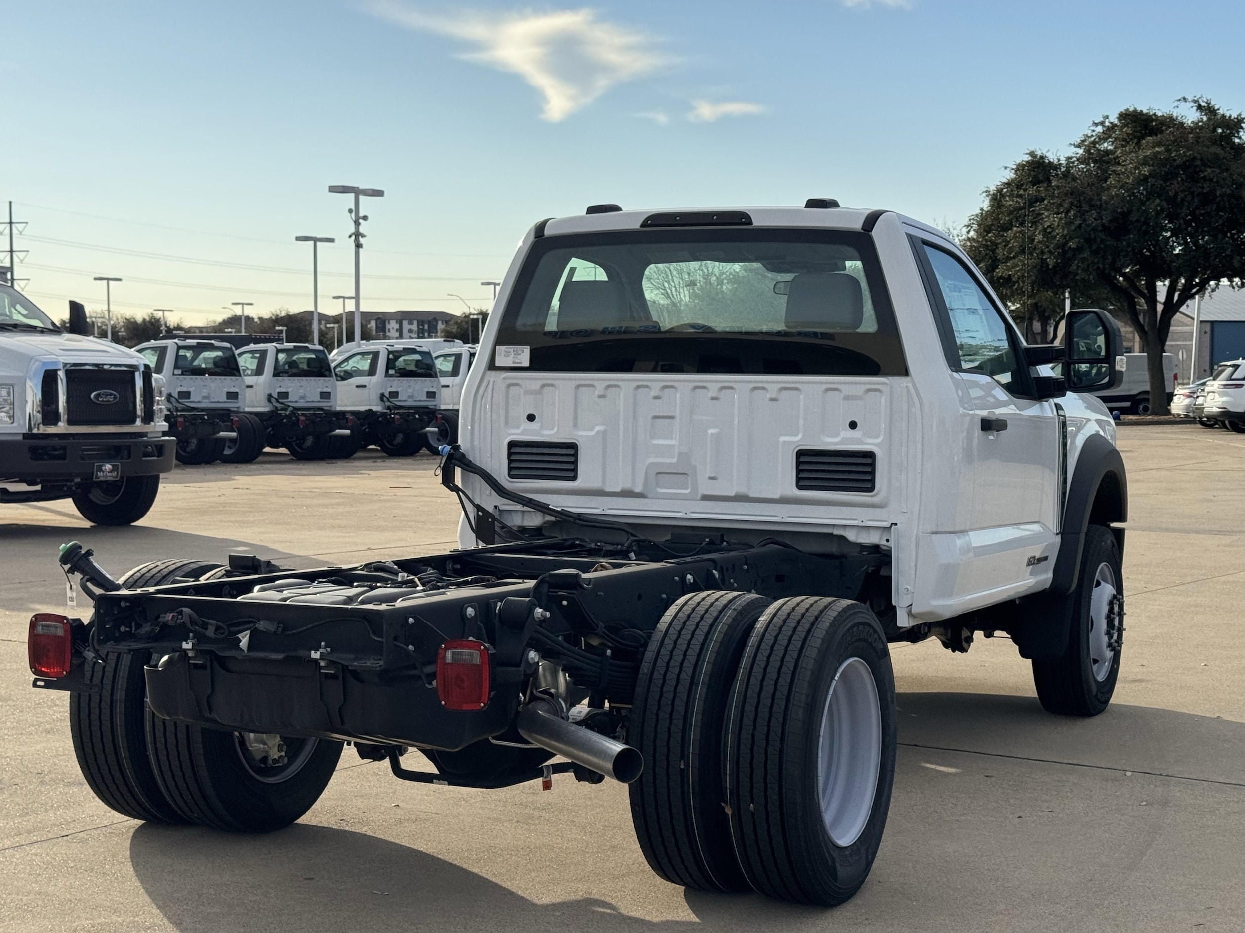 2025 Ford F-600 Super Duty Chassis Cab XL - Photo 7