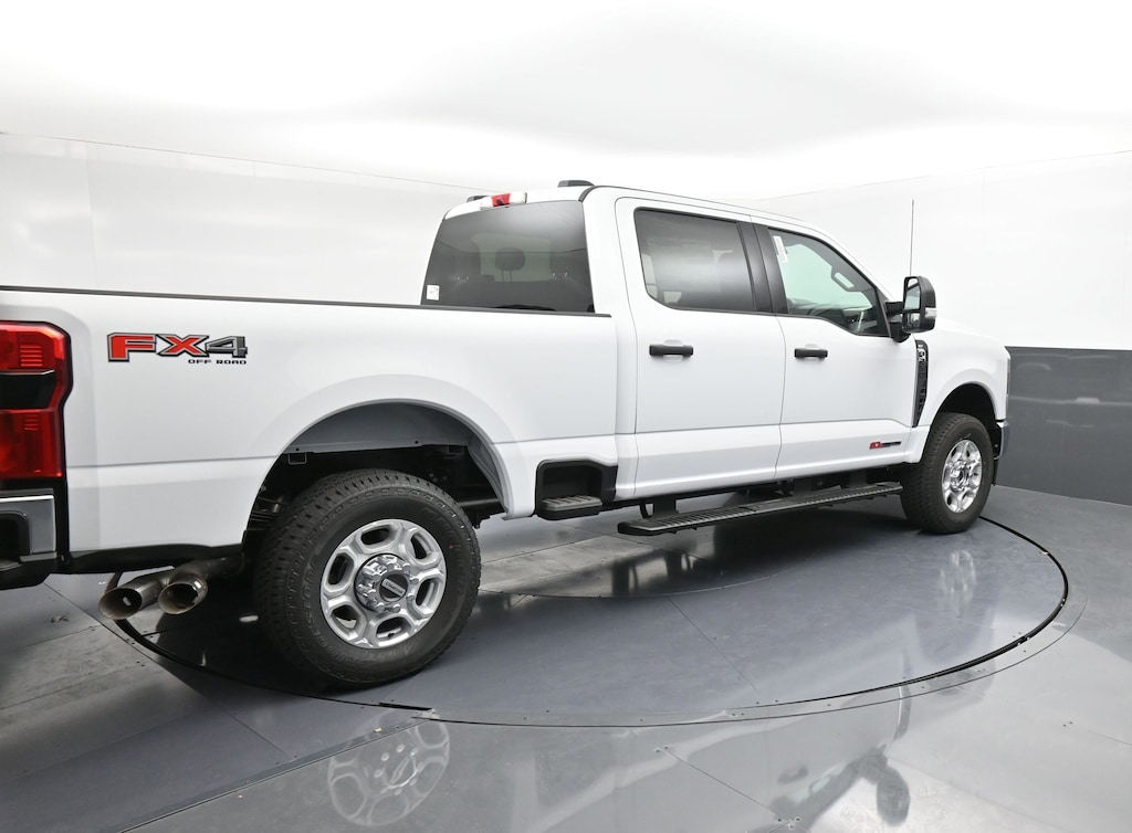 New 2026 Ford F-250 XLT Truck Crew Cab