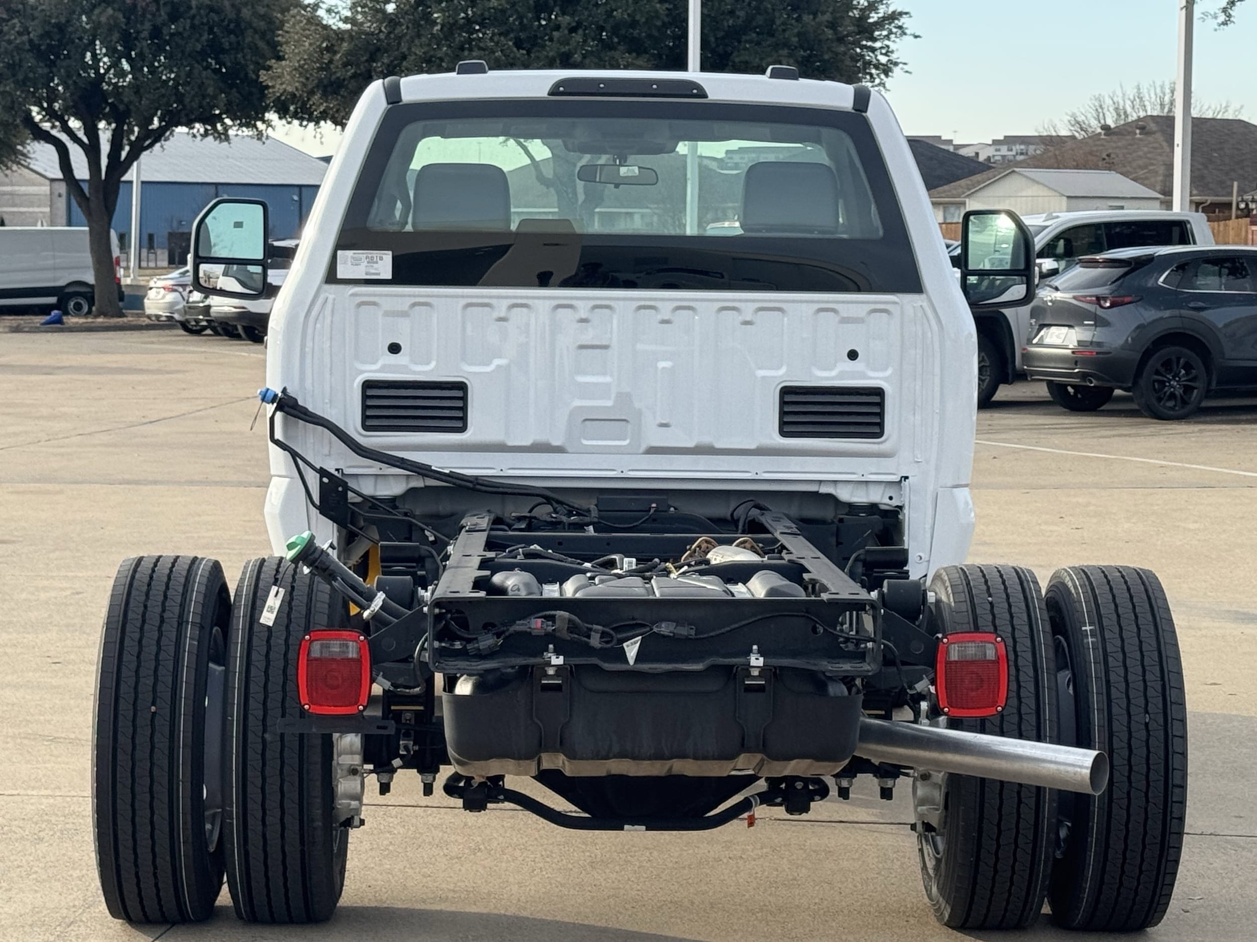 2025 Ford F-600 Super Duty Chassis Cab XL - Photo 6