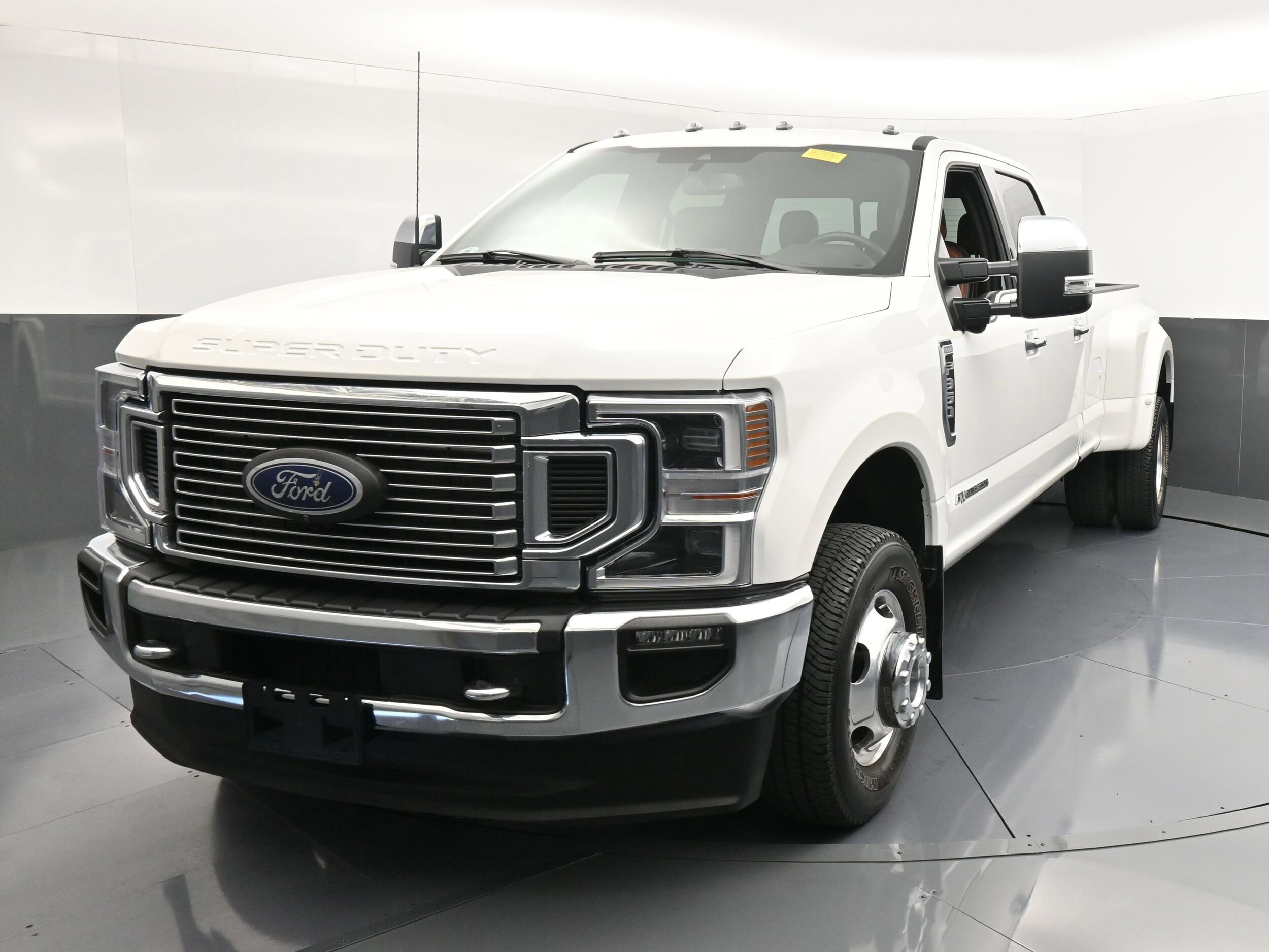 2022 Ford F-350 King Ranch photo 3