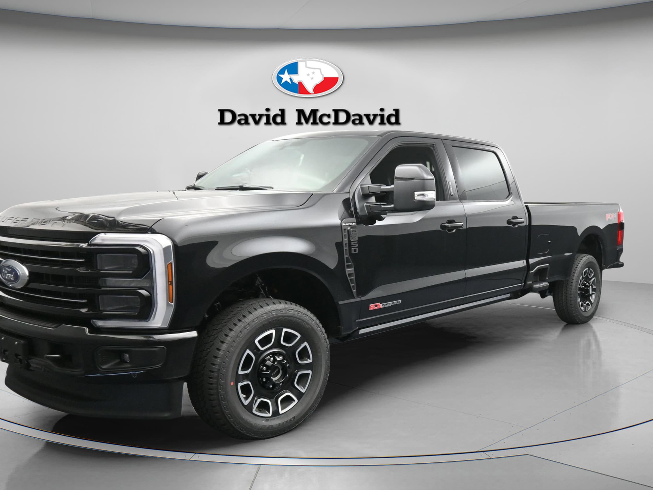 2026 Ford F-350 Platinum 4x4 Crew Cab 8' Box SRW's photo