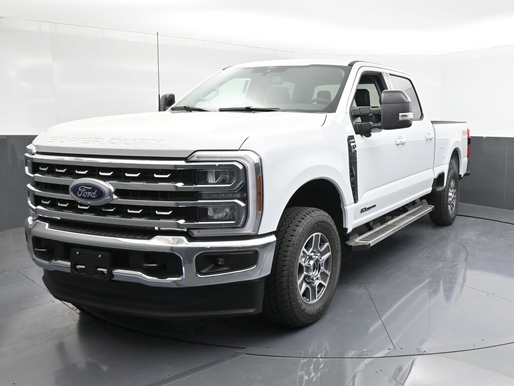 New 2026 Ford F-250 LARIAT Truck Crew Cab