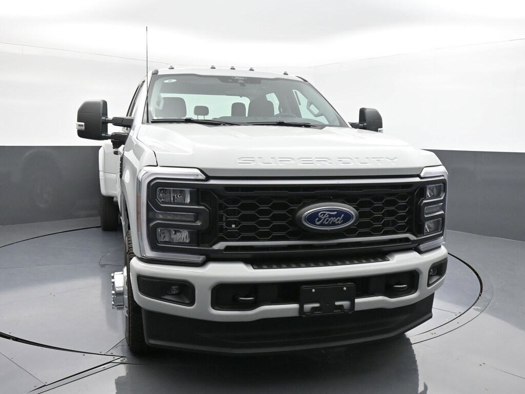 New 2026 Ford F-350 XL Truck Crew Cab