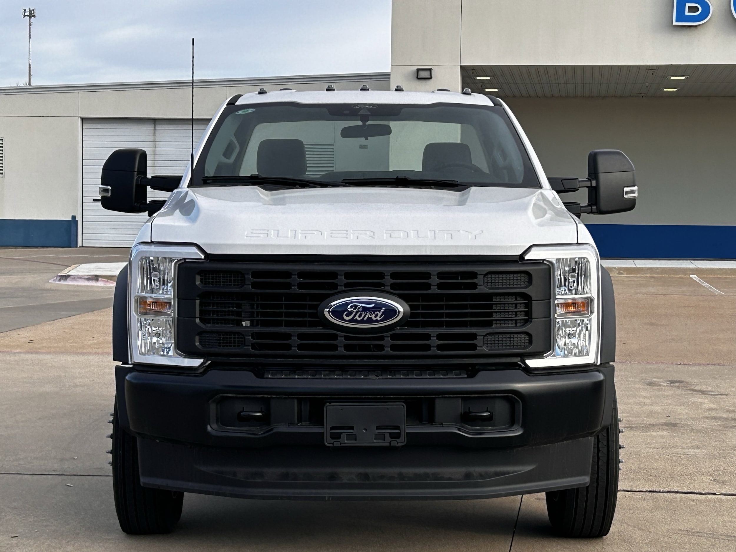 2025 Ford F-600 Super Duty Chassis Cab XL - Photo 8