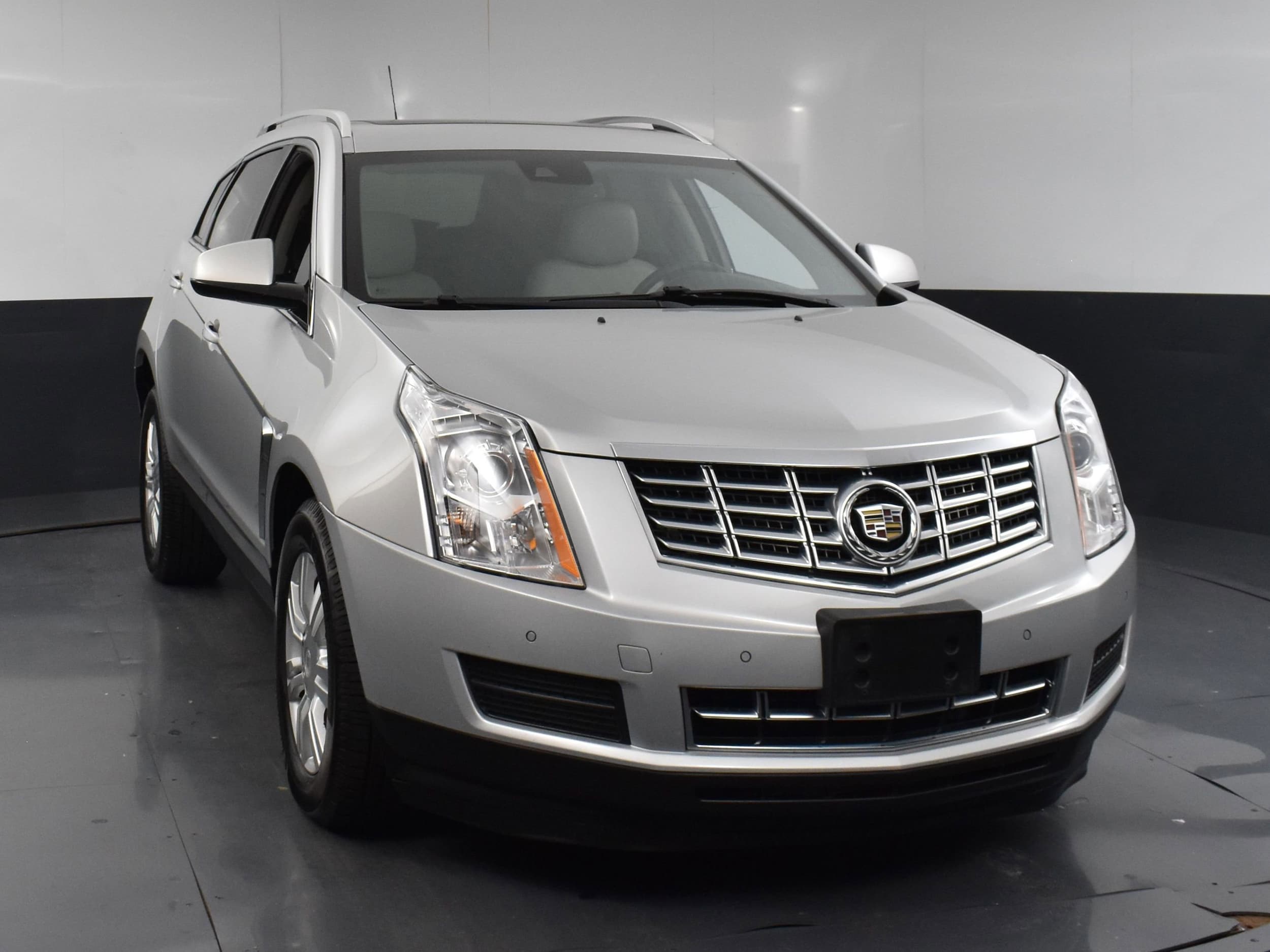 Used 2015 Cadillac SRX Luxury Collection with VIN 3GYFNBE32FS594015 for sale in Fort Worth, TX