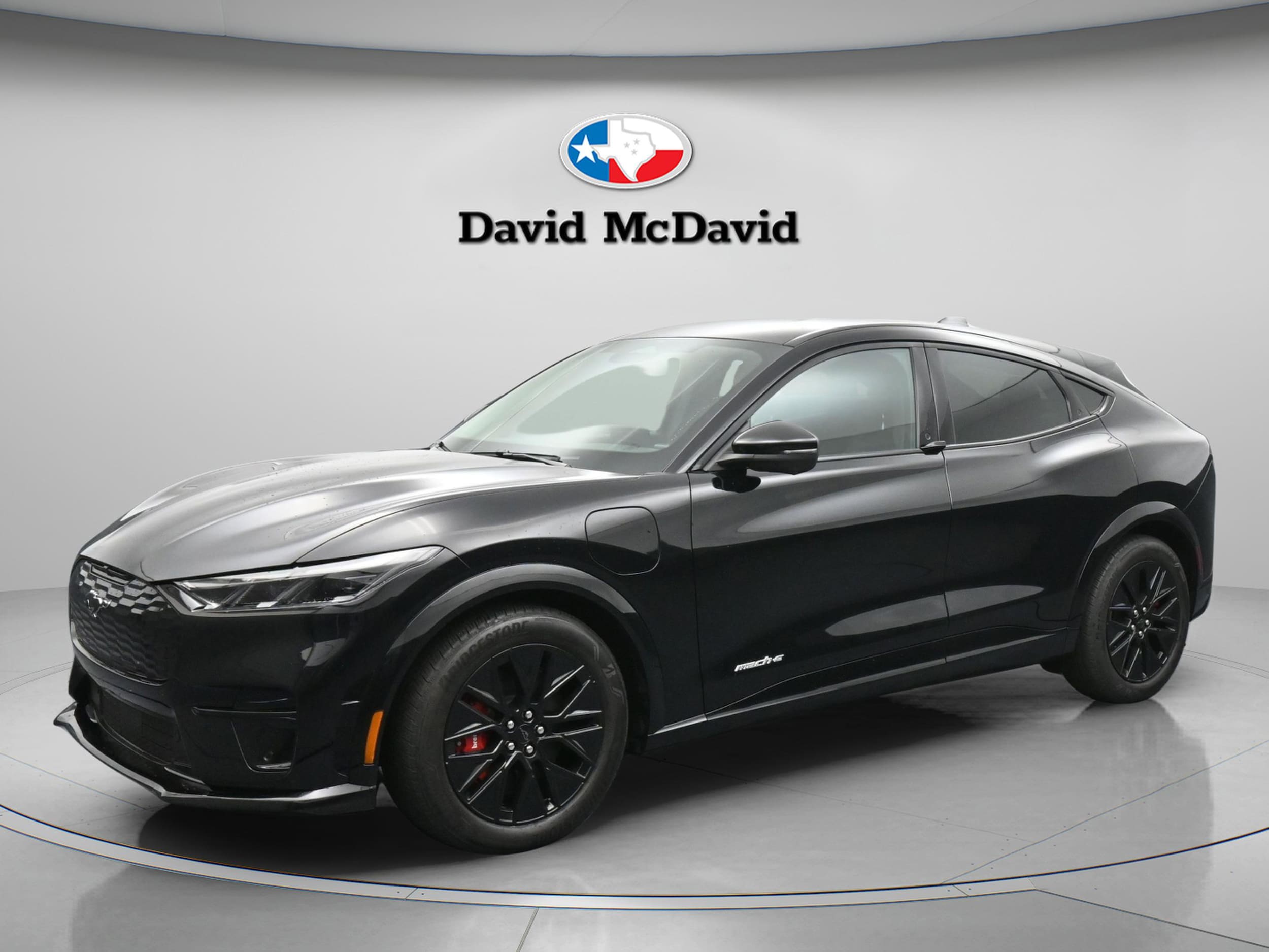 2025 Ford Mustang-Mach-e Premium's photo