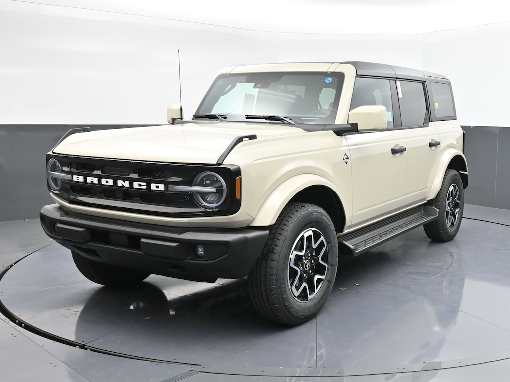 New 2026 Ford Bronco Outer Banks SUV