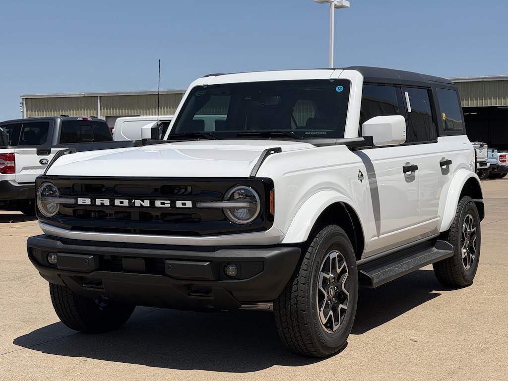 New 2026 Ford Bronco Outer Banks SUV