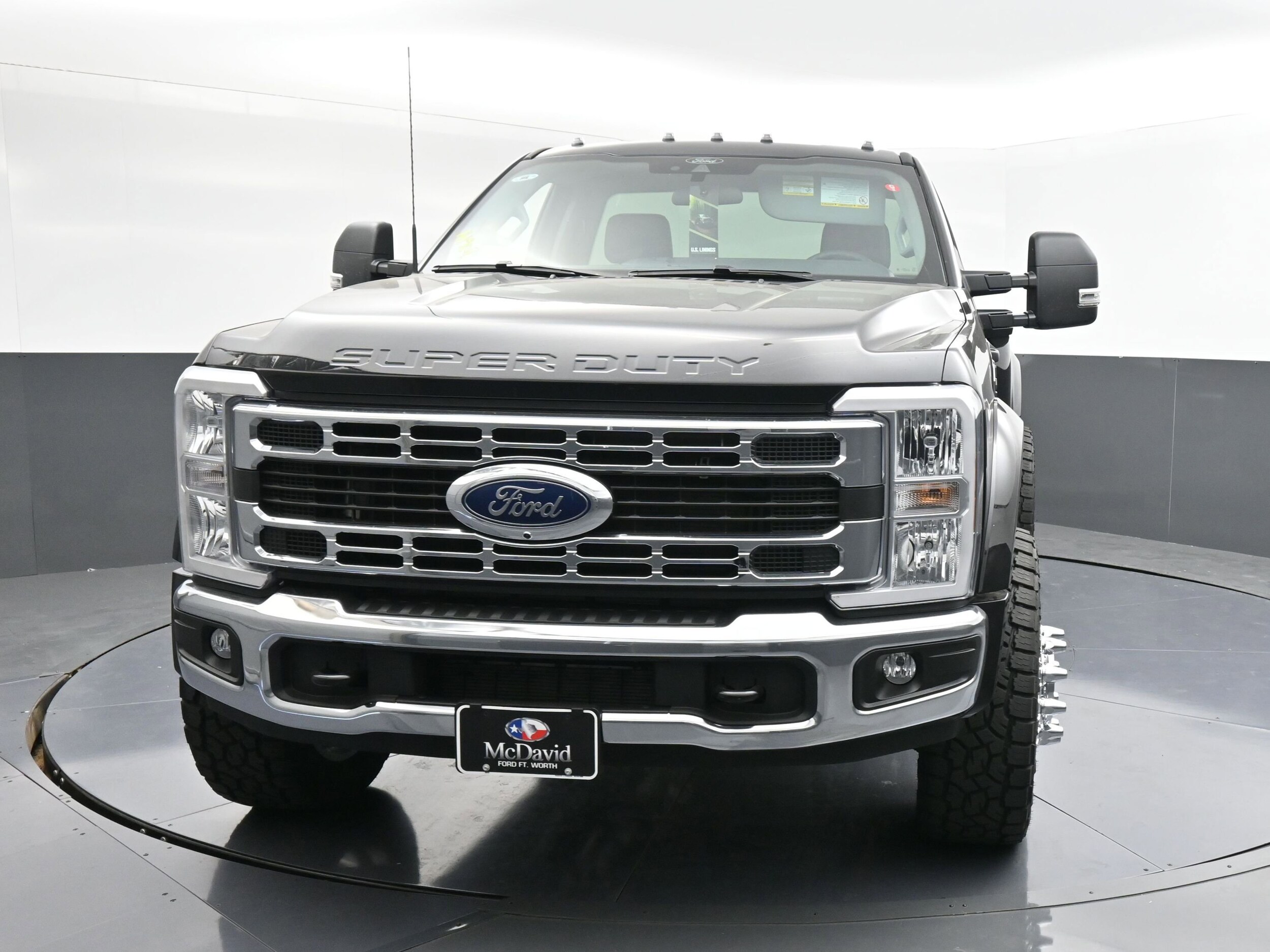 2026 Ford F-450 XLT photo 2