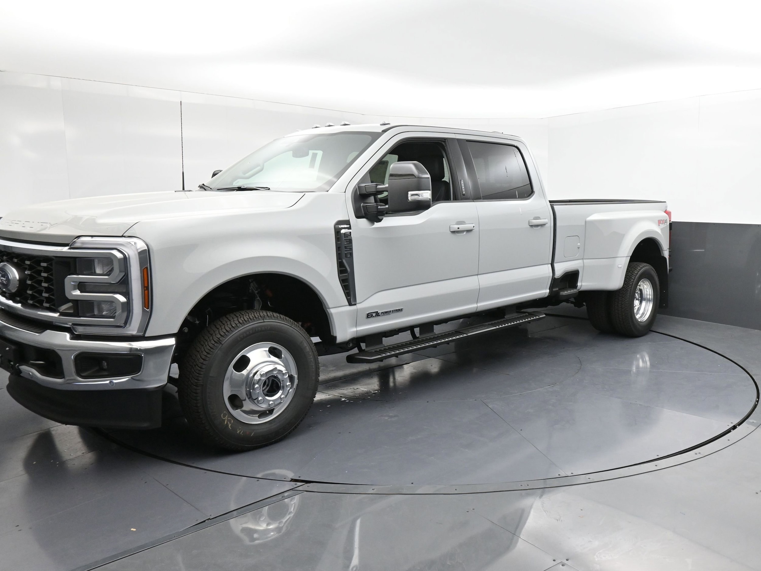 2026 Ford F-350 Lariat 4x4 Crew Cab 8' Box DRW's photo