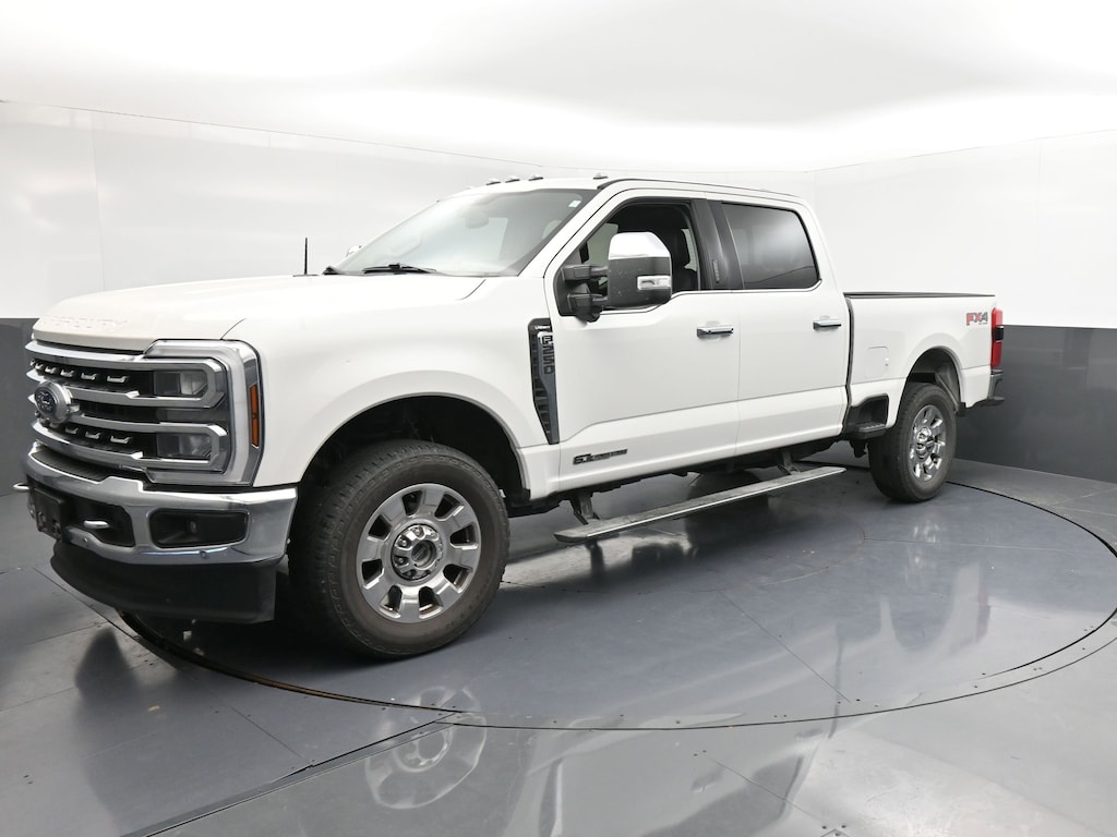 Used 2024 Ford F-250 LARIAT Truck Crew Cab