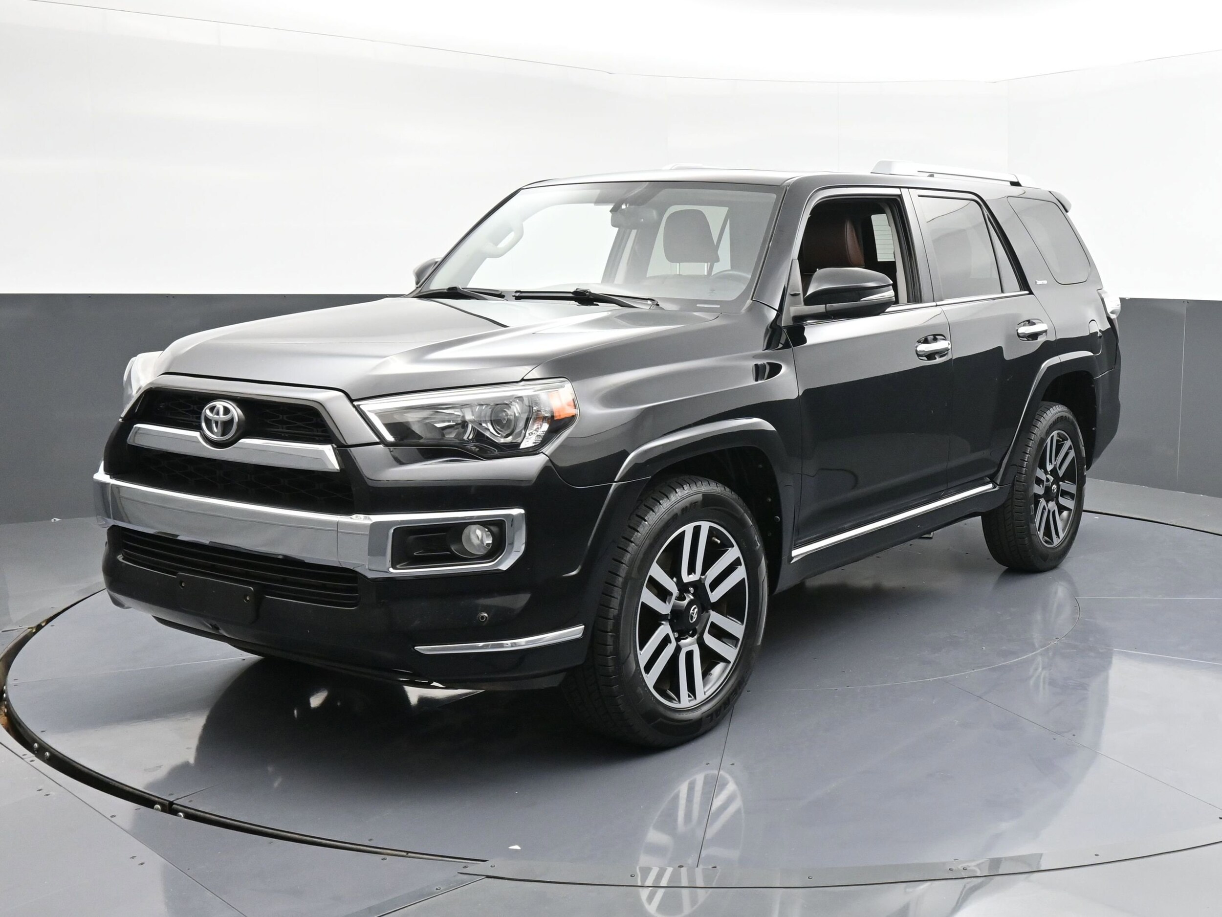 2019 Toyota 4Runner Limited photo 3