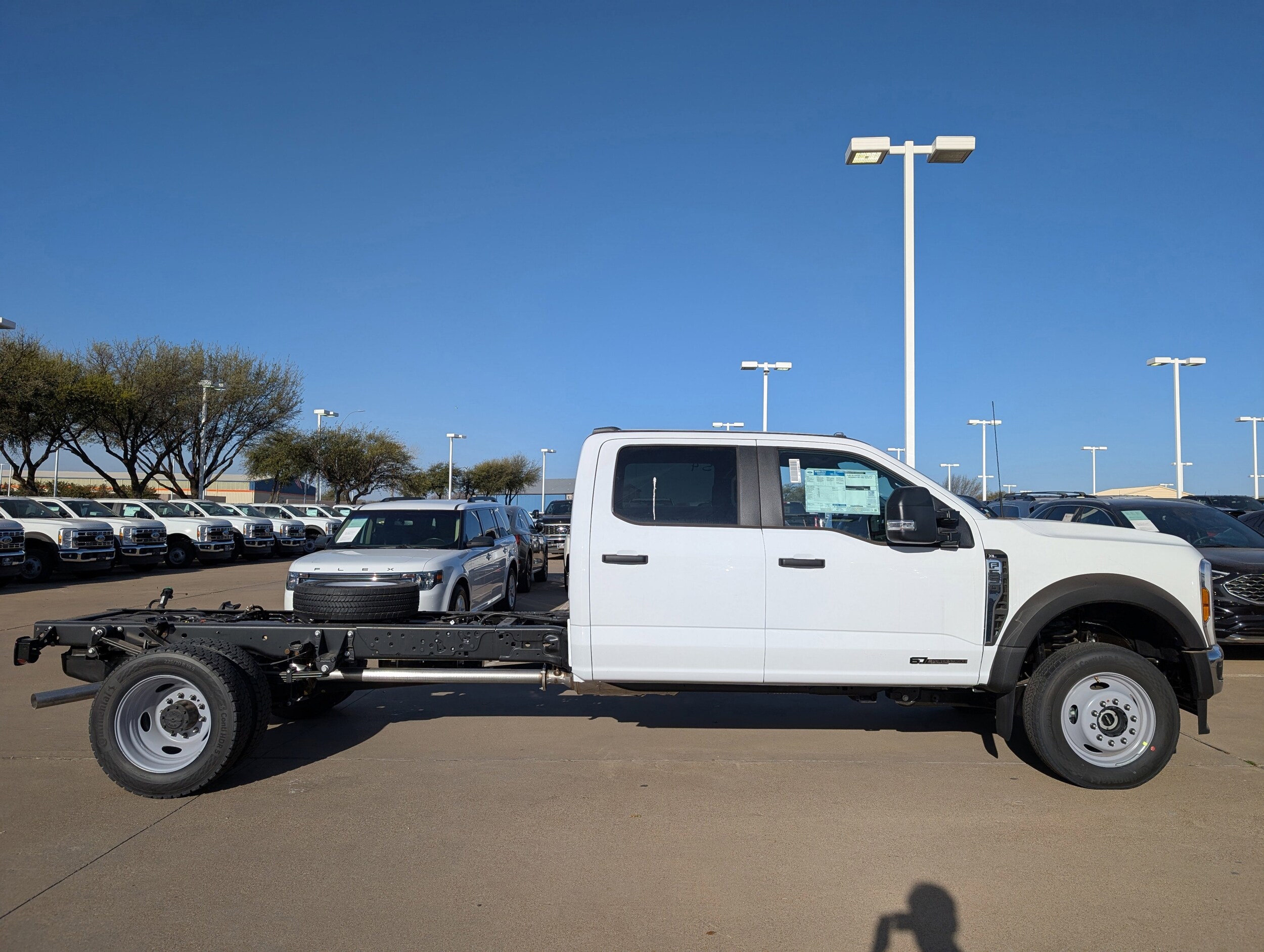 2025 Ford F-550 XL photo 2