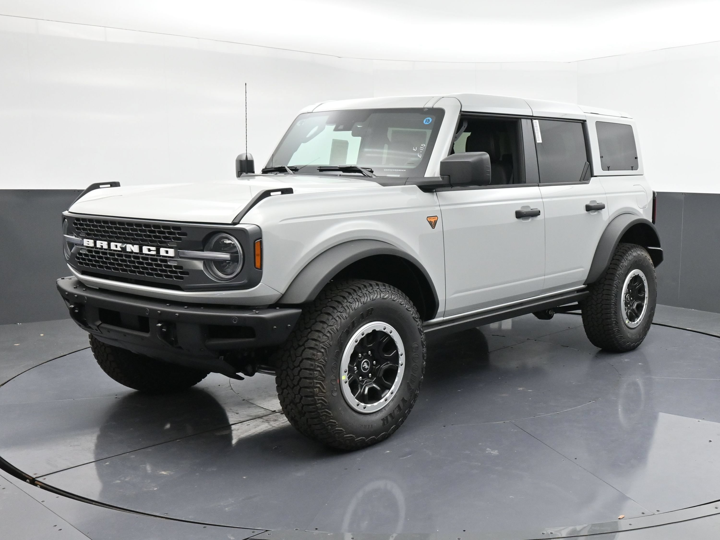 2026 Ford Bronco Badlands SUV