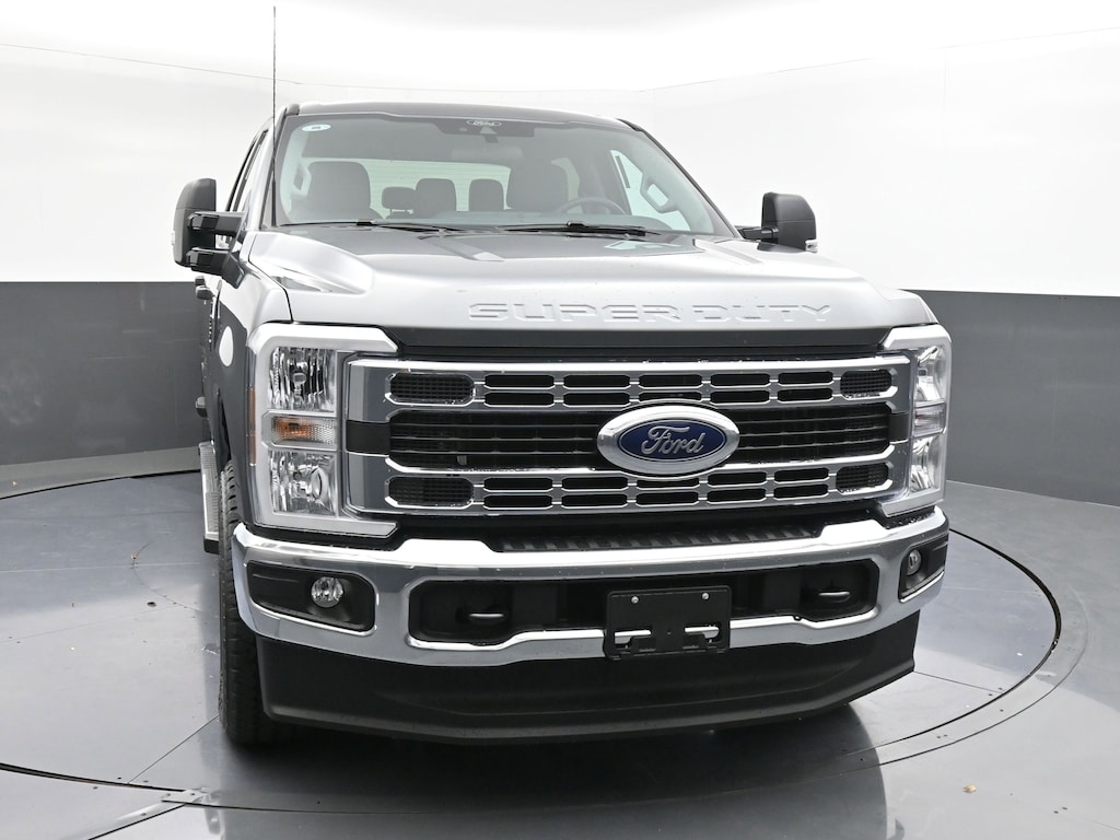 New 2026 Ford F-250 XLT Truck Crew Cab