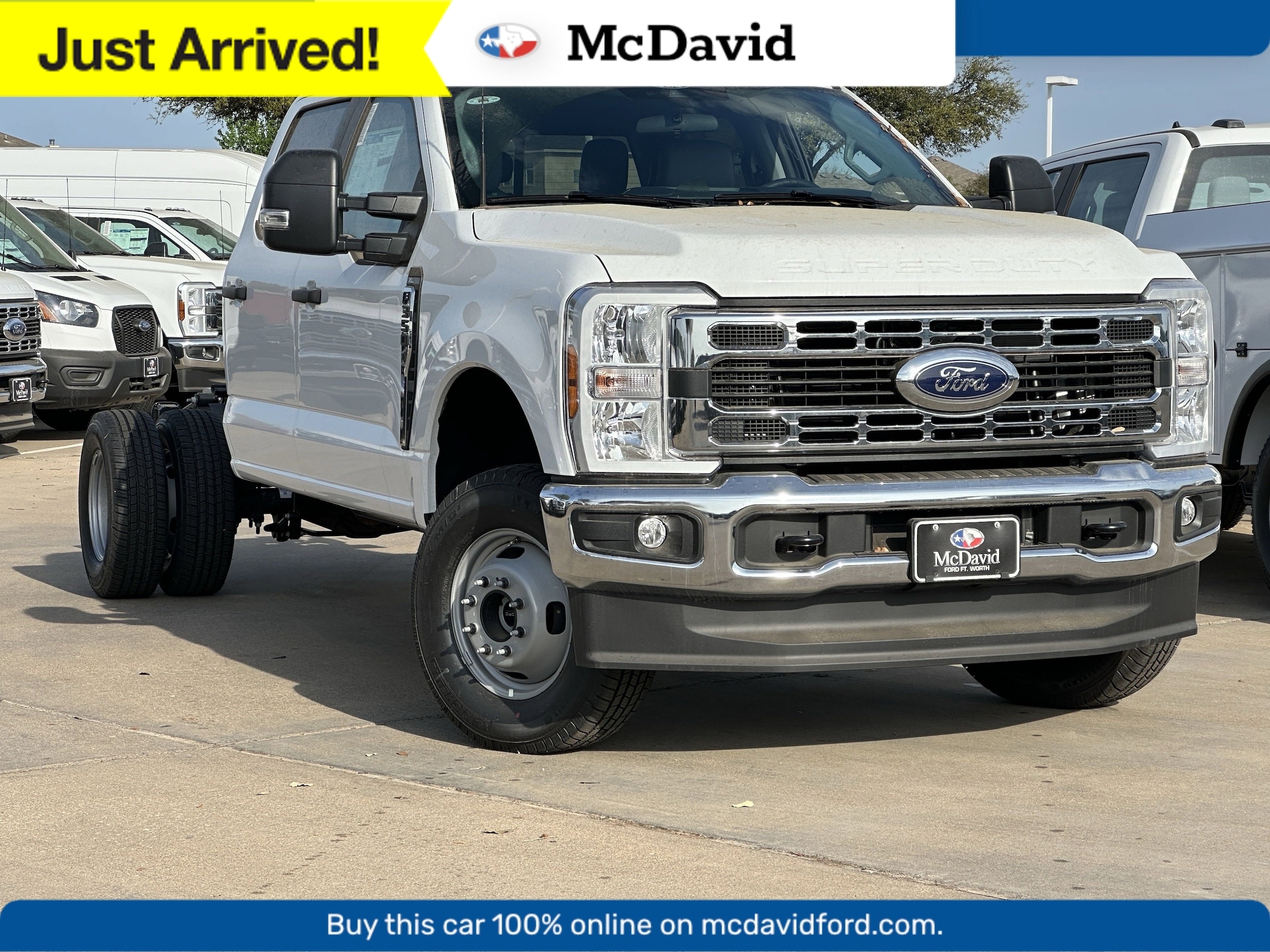 2025 Ford F-350 Chassis Truck Crew Cab 