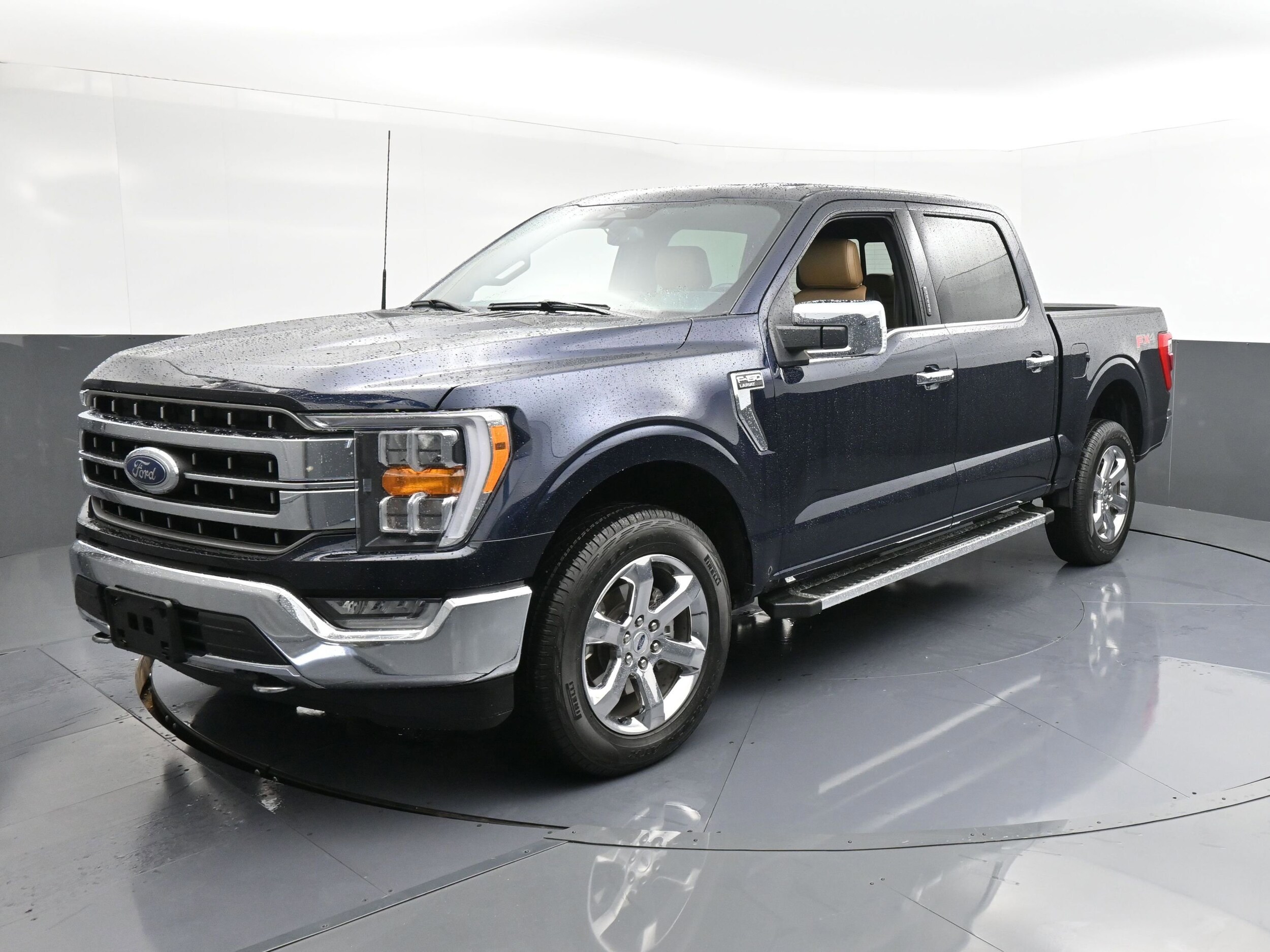 2023 Ford F-150 Lariat photo 2