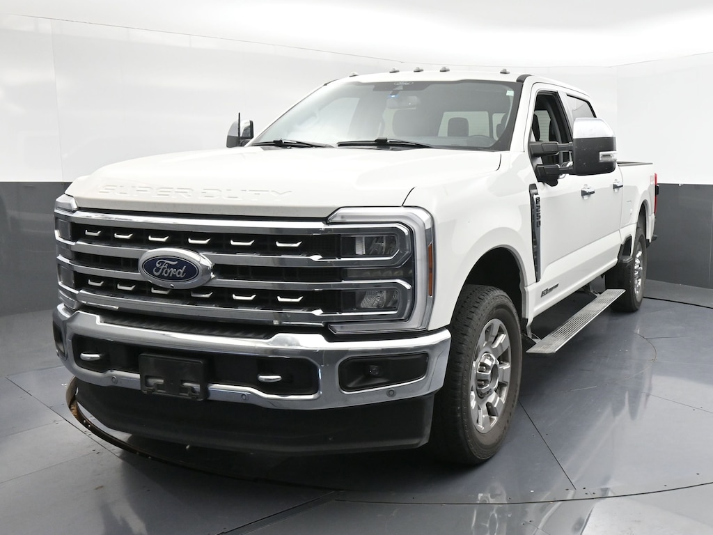 Used 2024 Ford F-250 LARIAT Truck Crew Cab