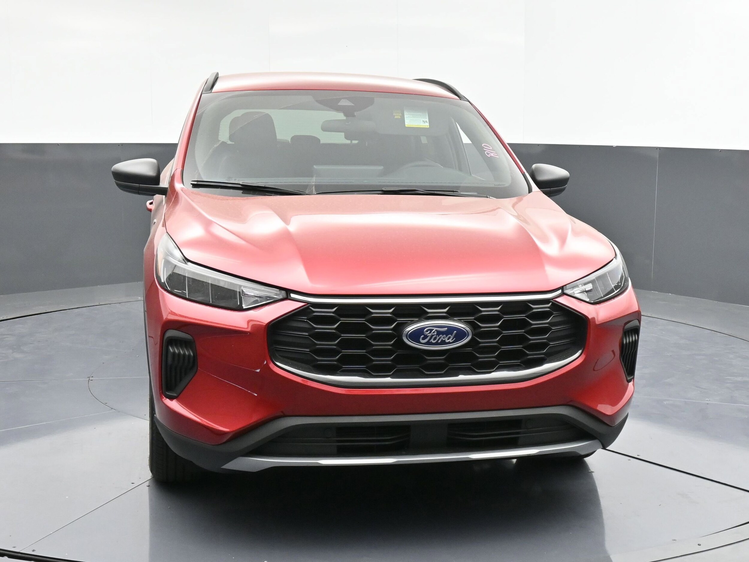 2026 Ford Escape ST-Line photo 2