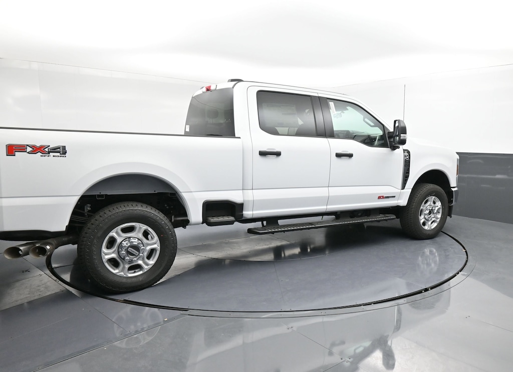 New 2026 Ford F-250 XLT Truck Crew Cab