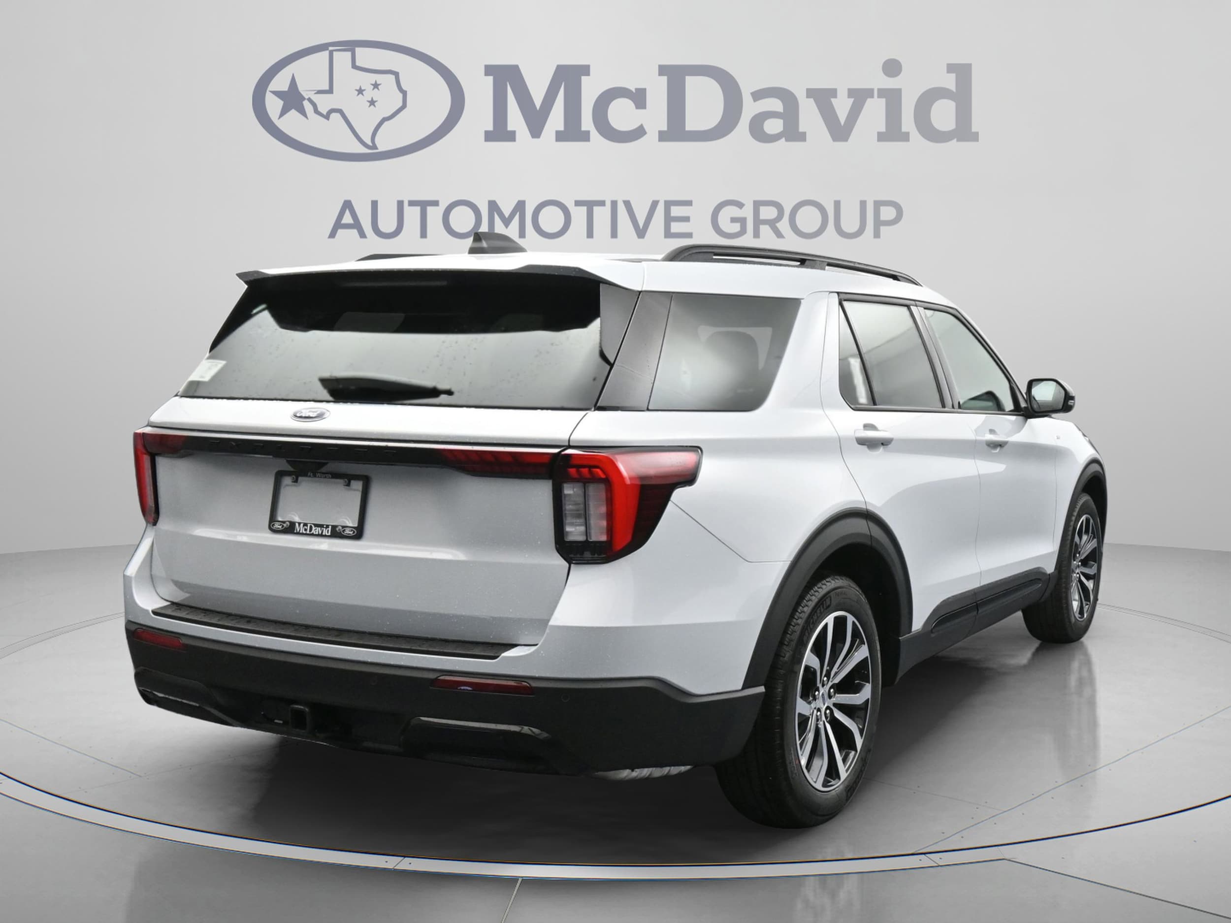 2026 Ford Explorer ST-Line - Photo 8
