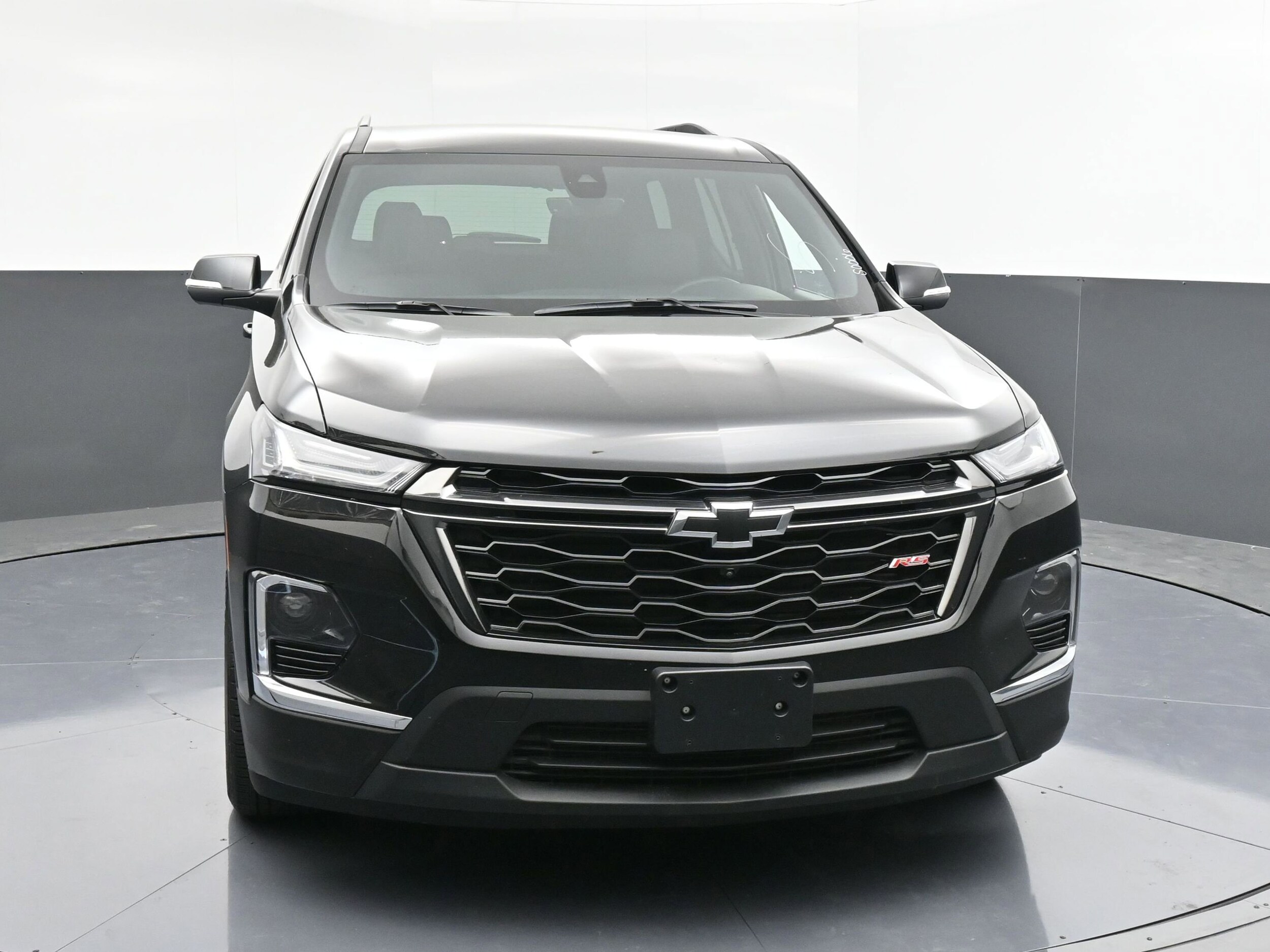 2023 Chevrolet Traverse RS photo 2