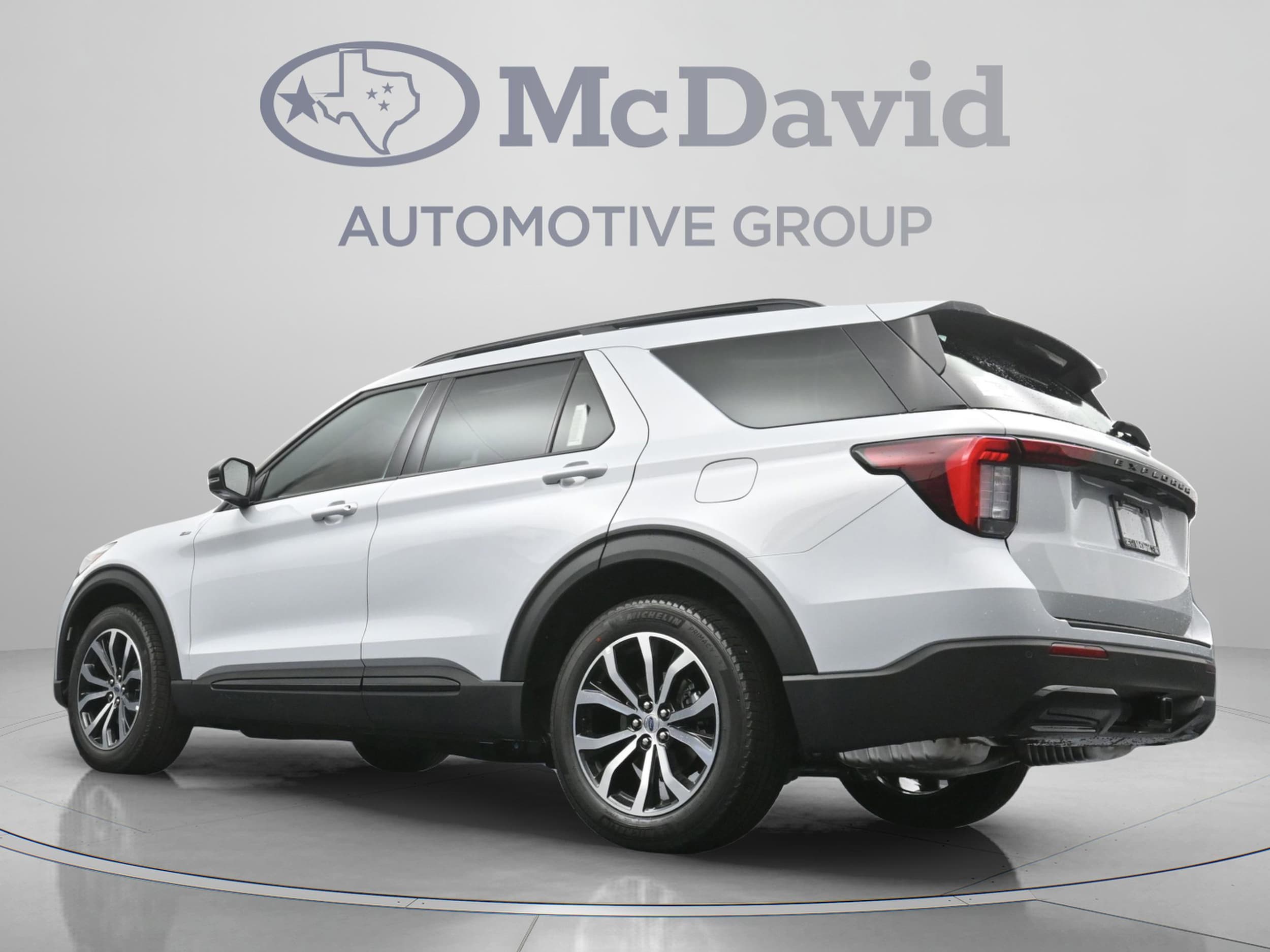 2026 Ford Explorer ST-Line - Photo 14