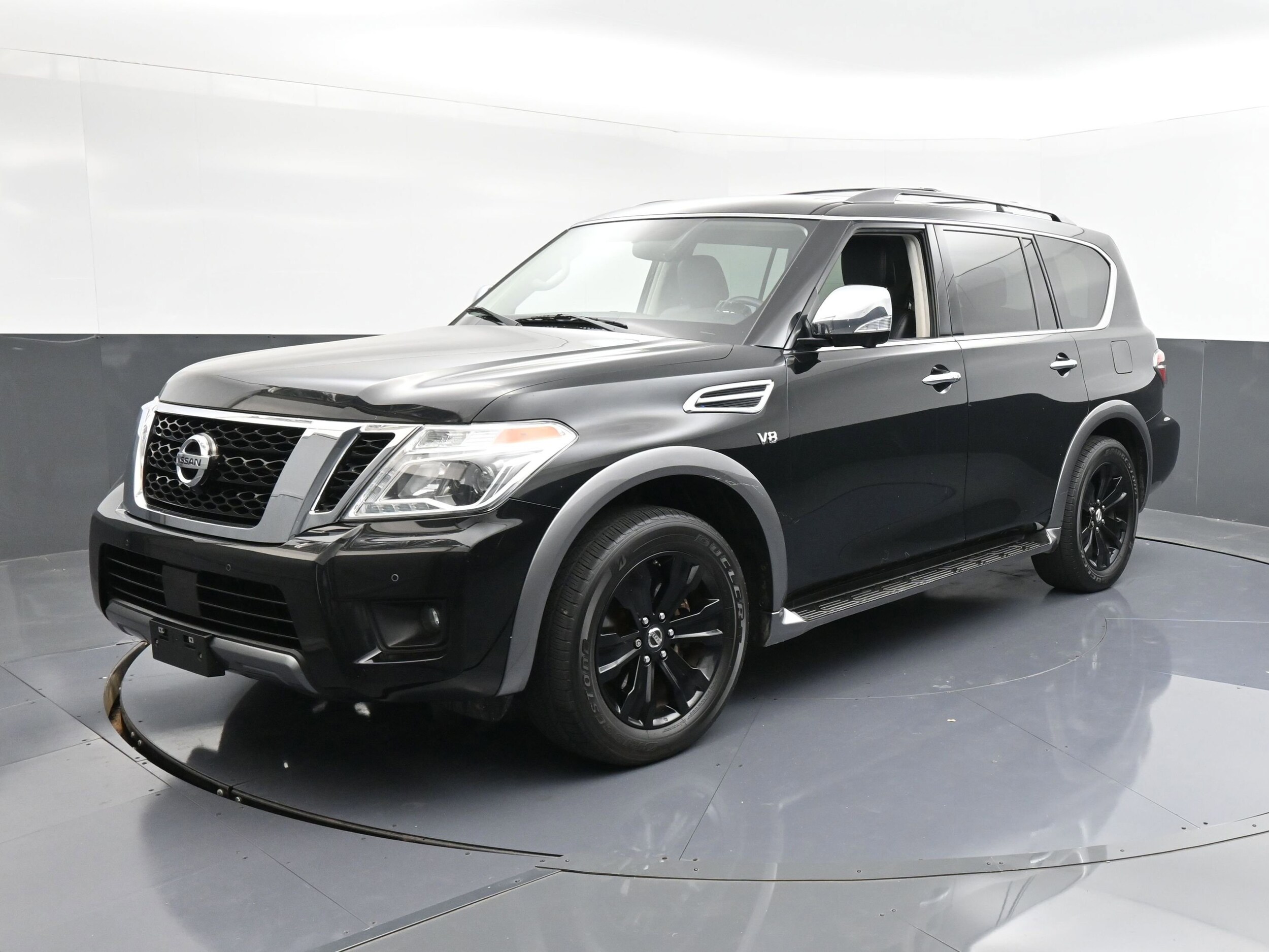 2019 Nissan Armada SL photo 3