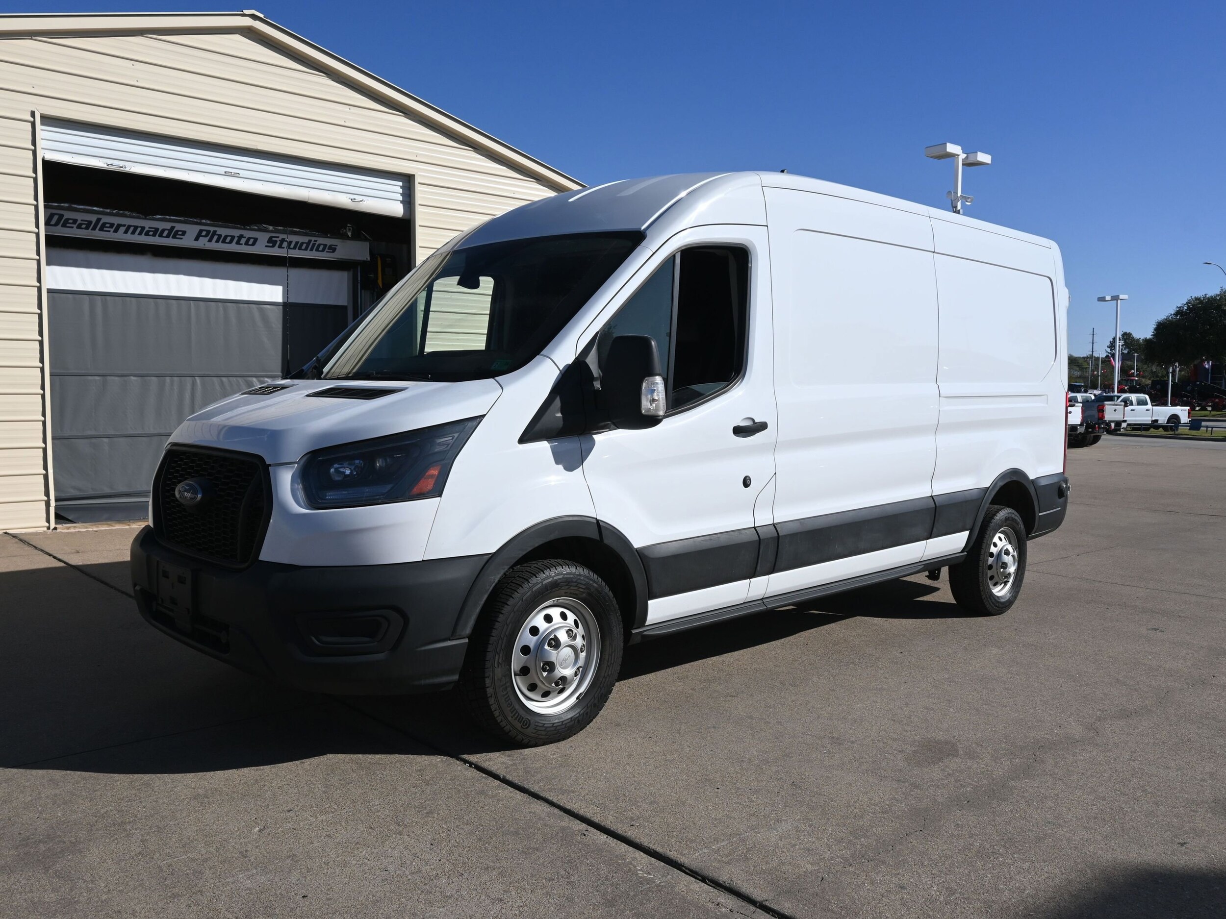 2024 Ford Transit photo 2