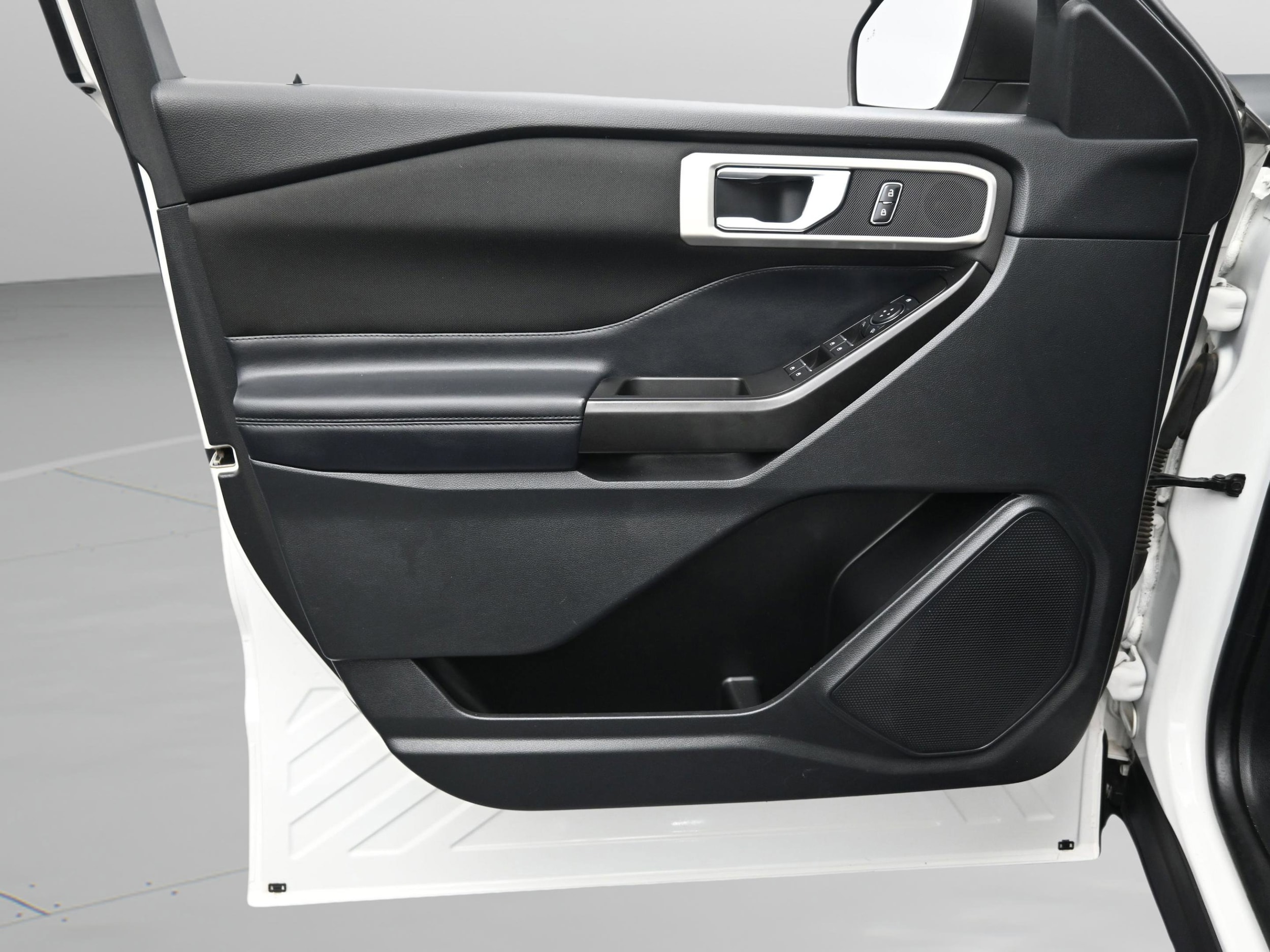 2020 Ford Explorer XLT - Photo 17