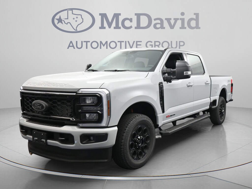 New 2026 Ford F-250 LARIAT Truck Crew Cab