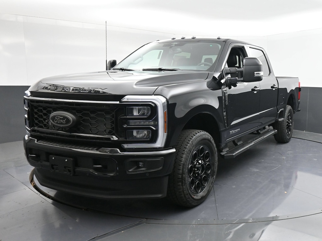New 2026 Ford F-250 LARIAT Truck Crew Cab