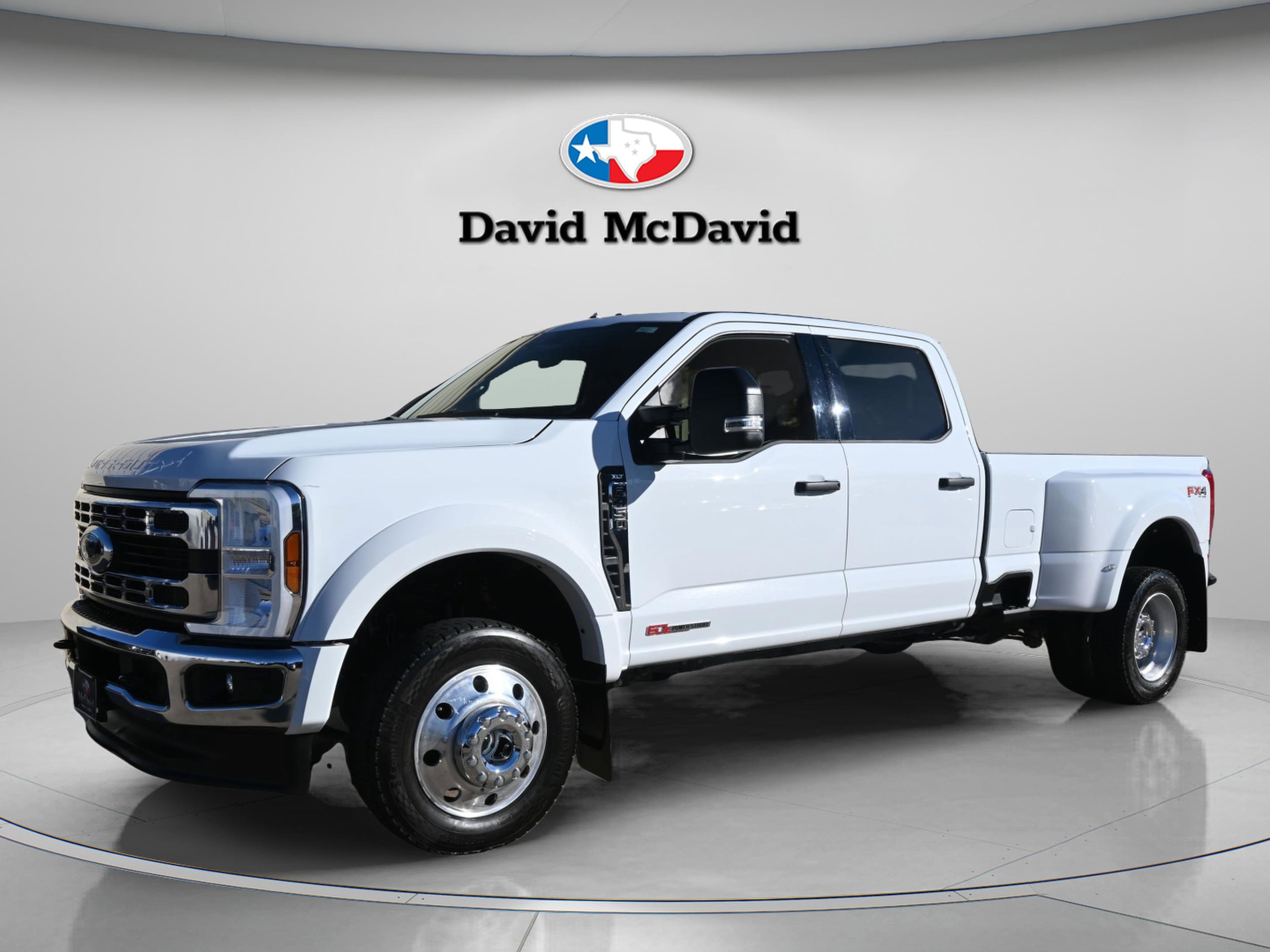 2025 Ford F-450 XLT 4x4 Crew Cab 8' Box DRW's photo