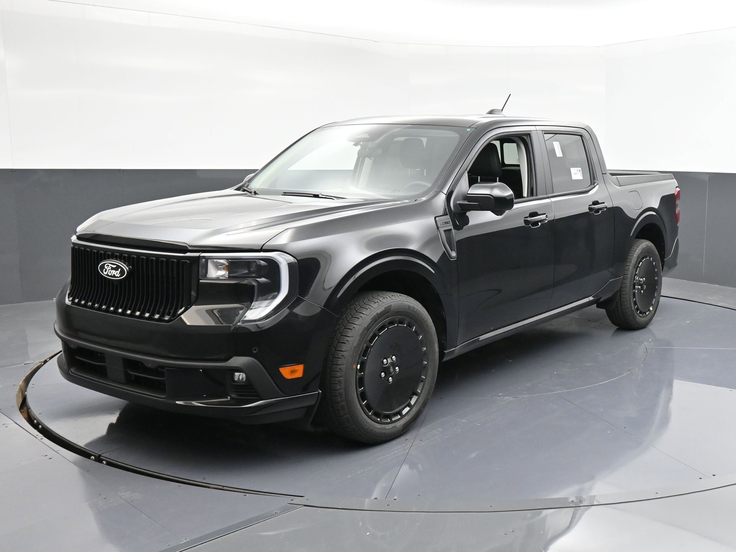 2025 Ford Maverick photo 3