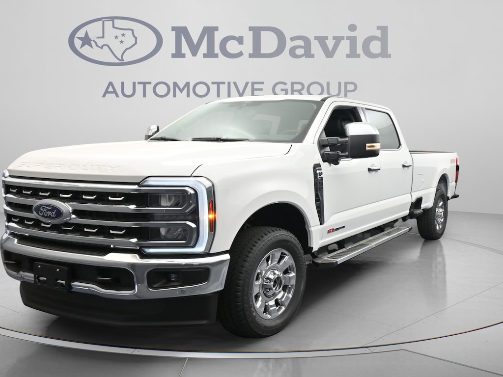 New 2026 Ford F-350 LARIAT Truck Crew Cab