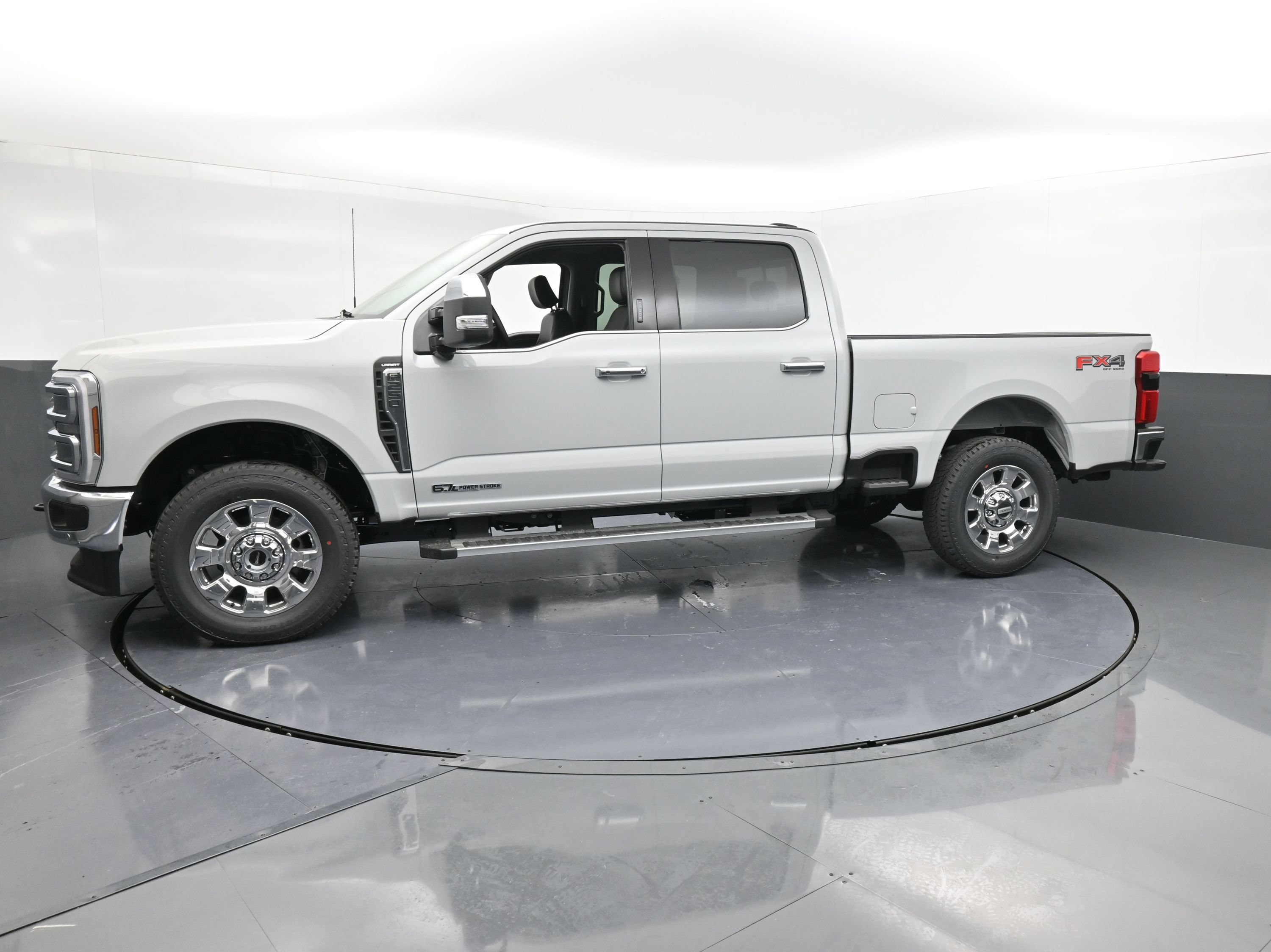 New 2026 Ford F-250 LARIAT Truck Crew Cab