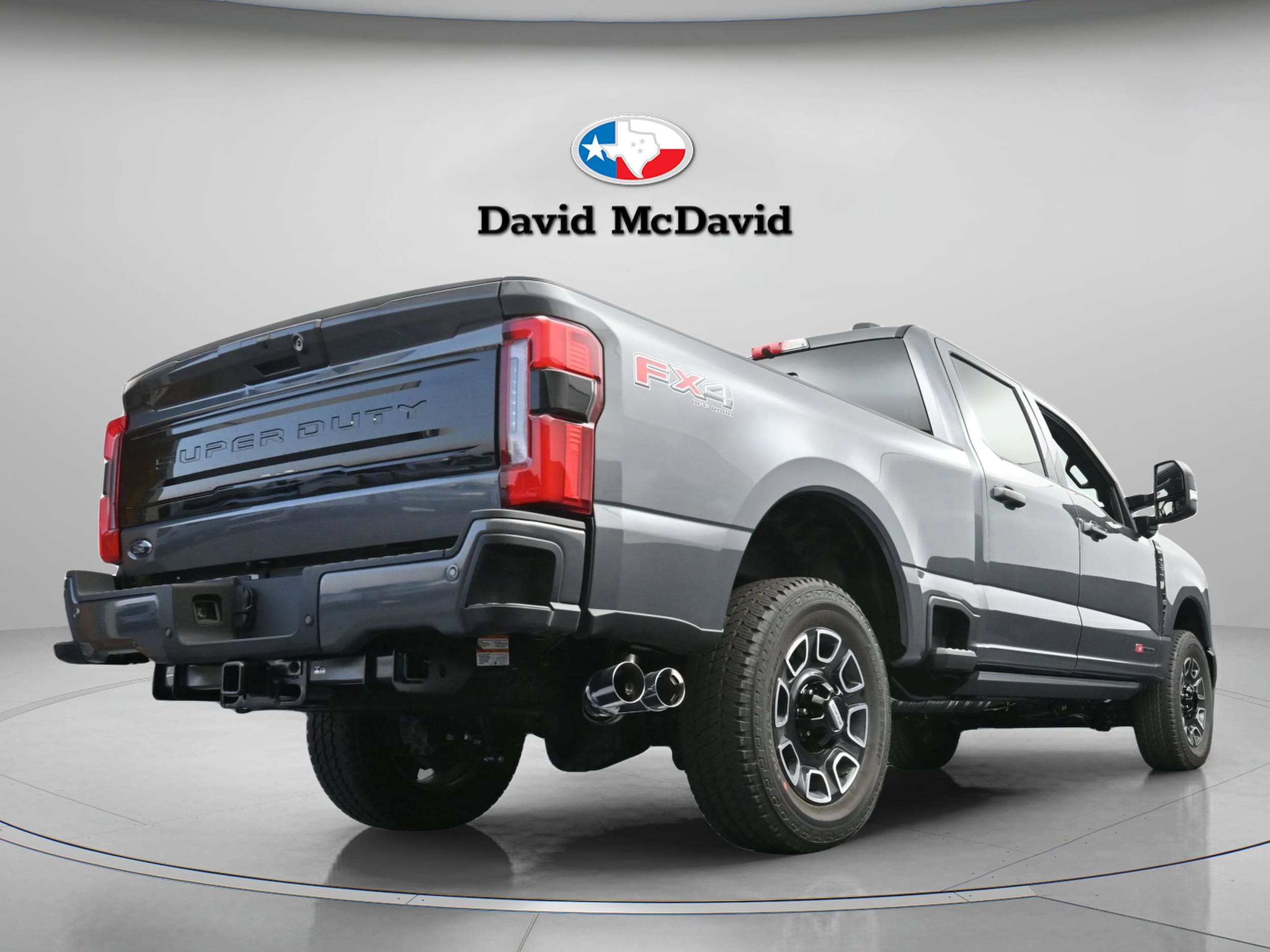 2026 Ford F-250 Super Duty Platinum - Photo 17
