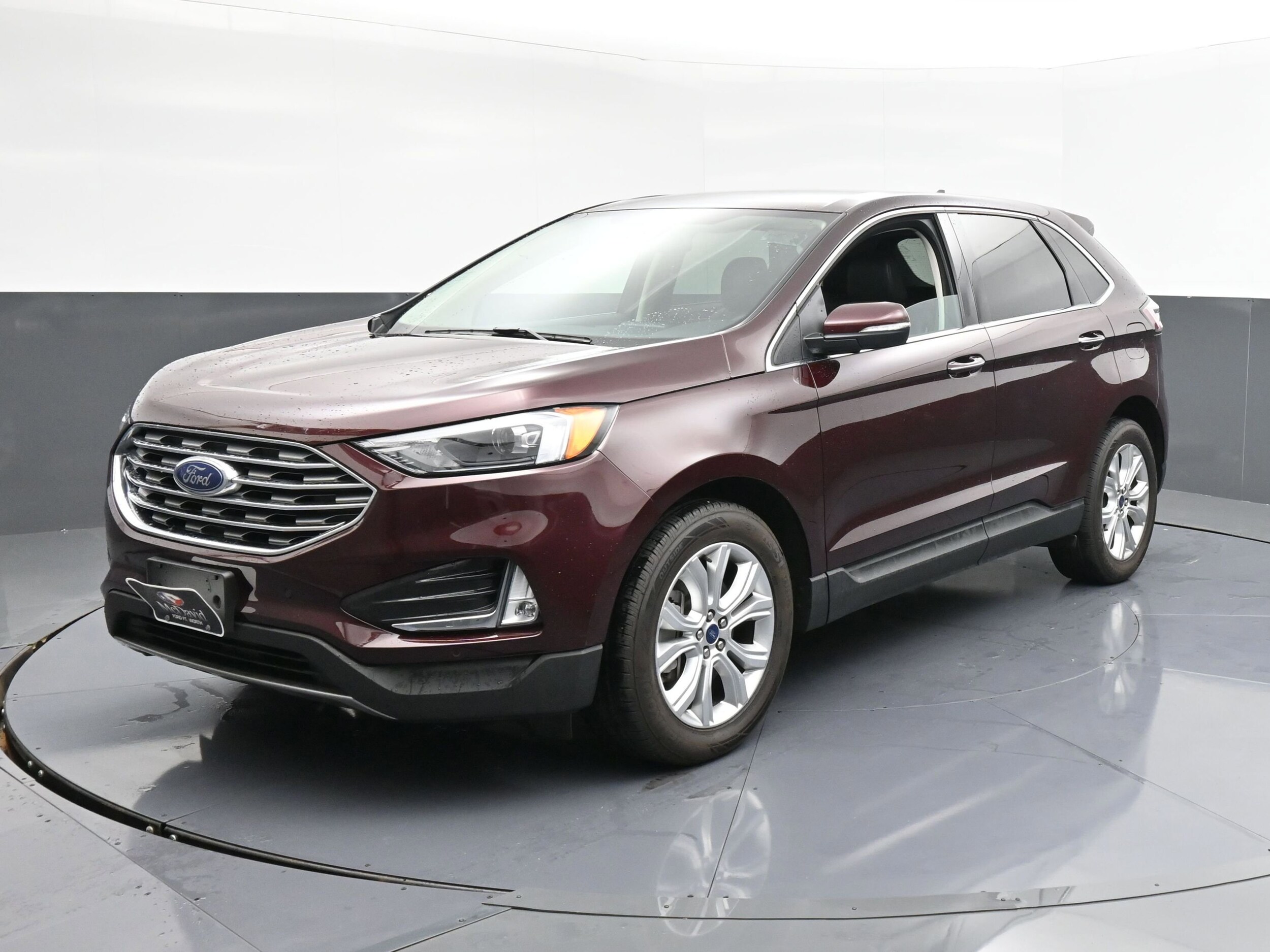 2022 Ford Edge Titanium photo 3