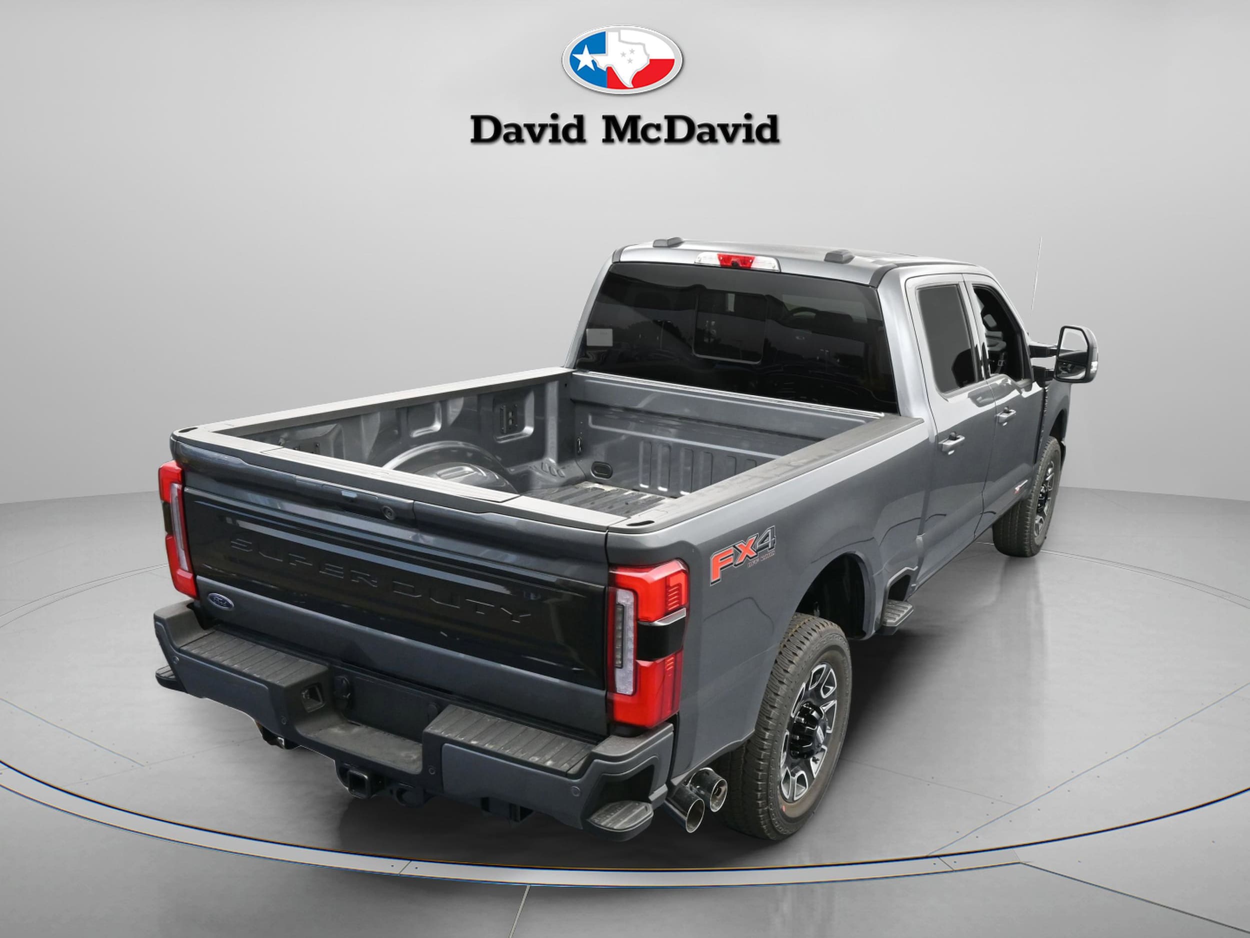 2026 Ford F-250 Super Duty Platinum - Photo 16